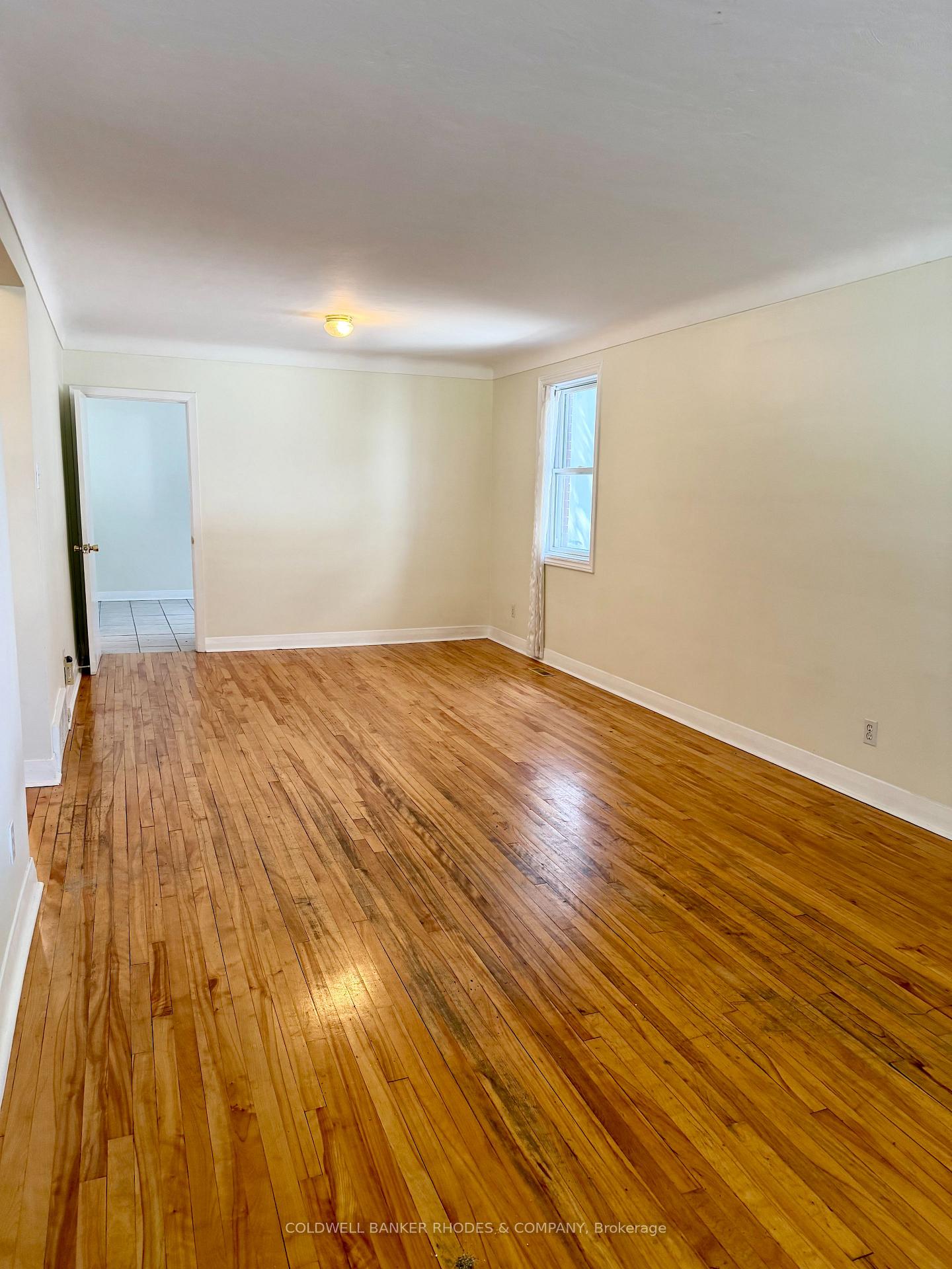Photo 4 of Unit 1, 2484 Carlsen Avenue, Ottawa, Heron Park — HOMEH