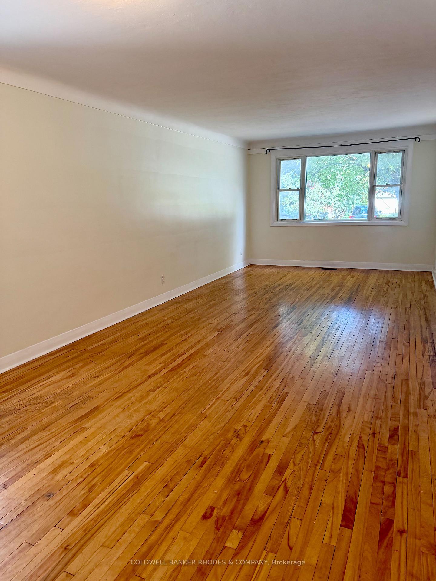 Photo 6 of Unit 1, 2484 Carlsen Avenue, Ottawa, Heron Park — HOMEH
