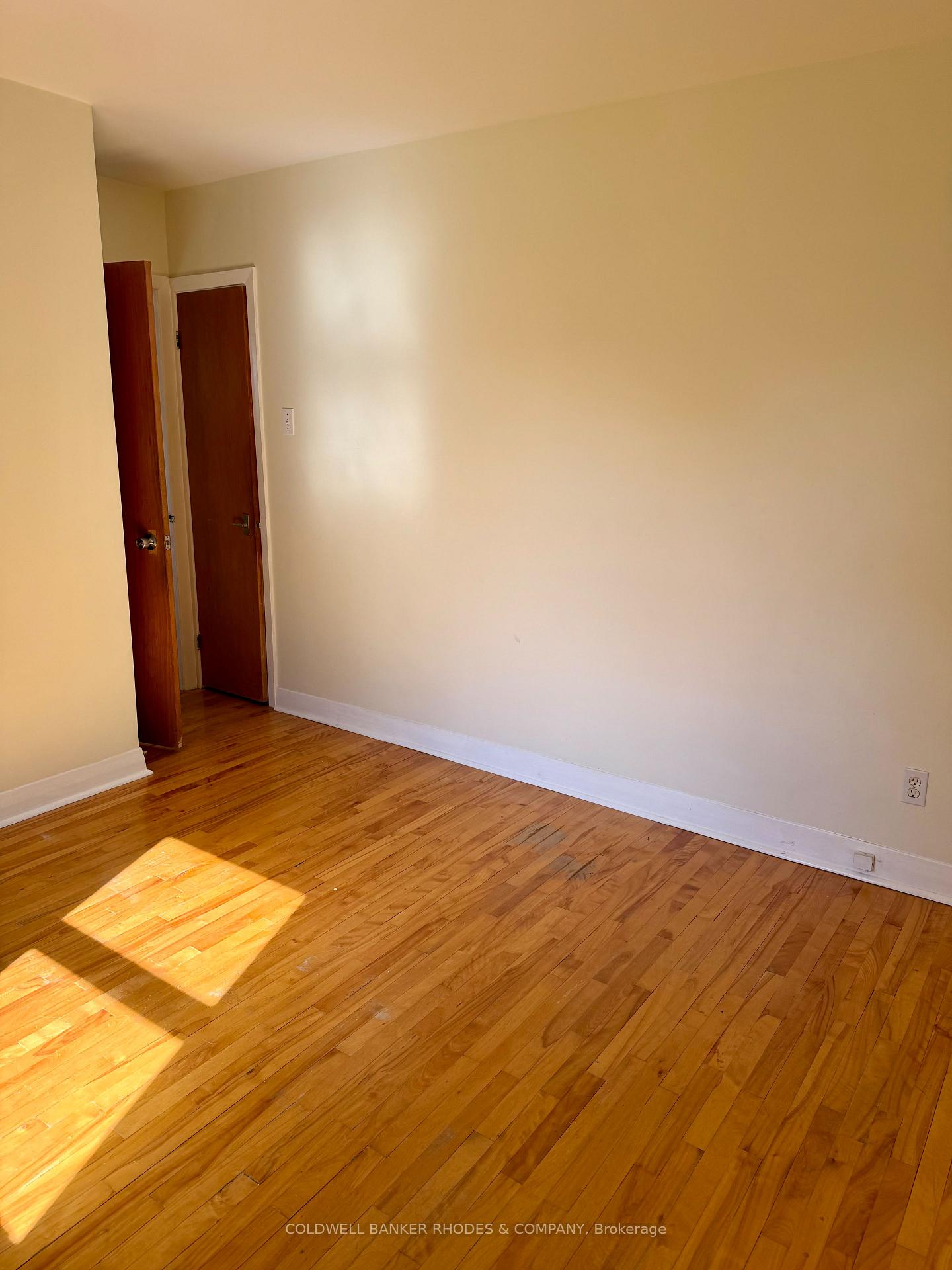 Photo 13 of Unit 1, 2484 Carlsen Avenue, Ottawa, Heron Park — HOMEH