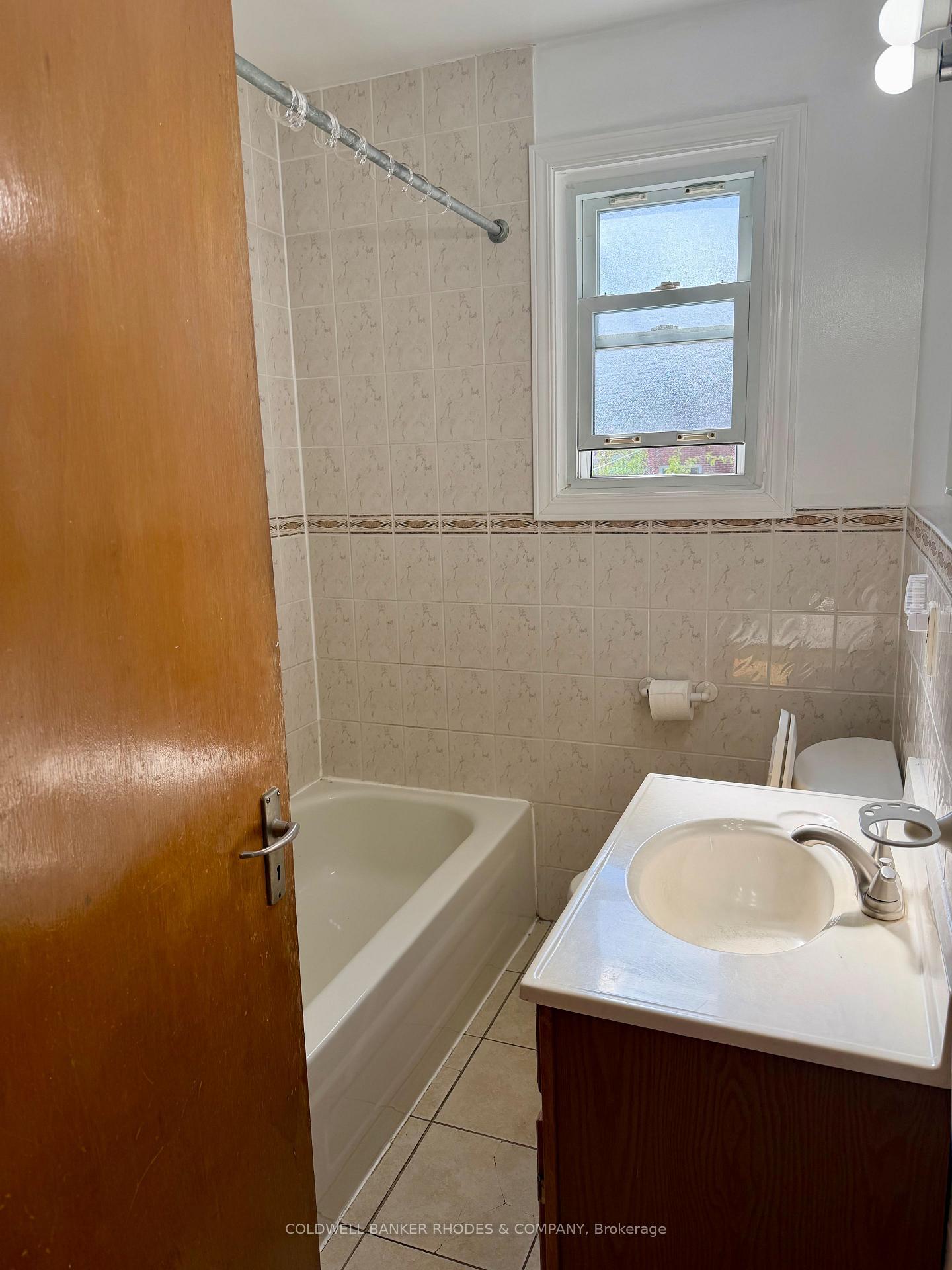 Photo 14 of Unit 1, 2484 Carlsen Avenue, Ottawa, Heron Park — HOMEH