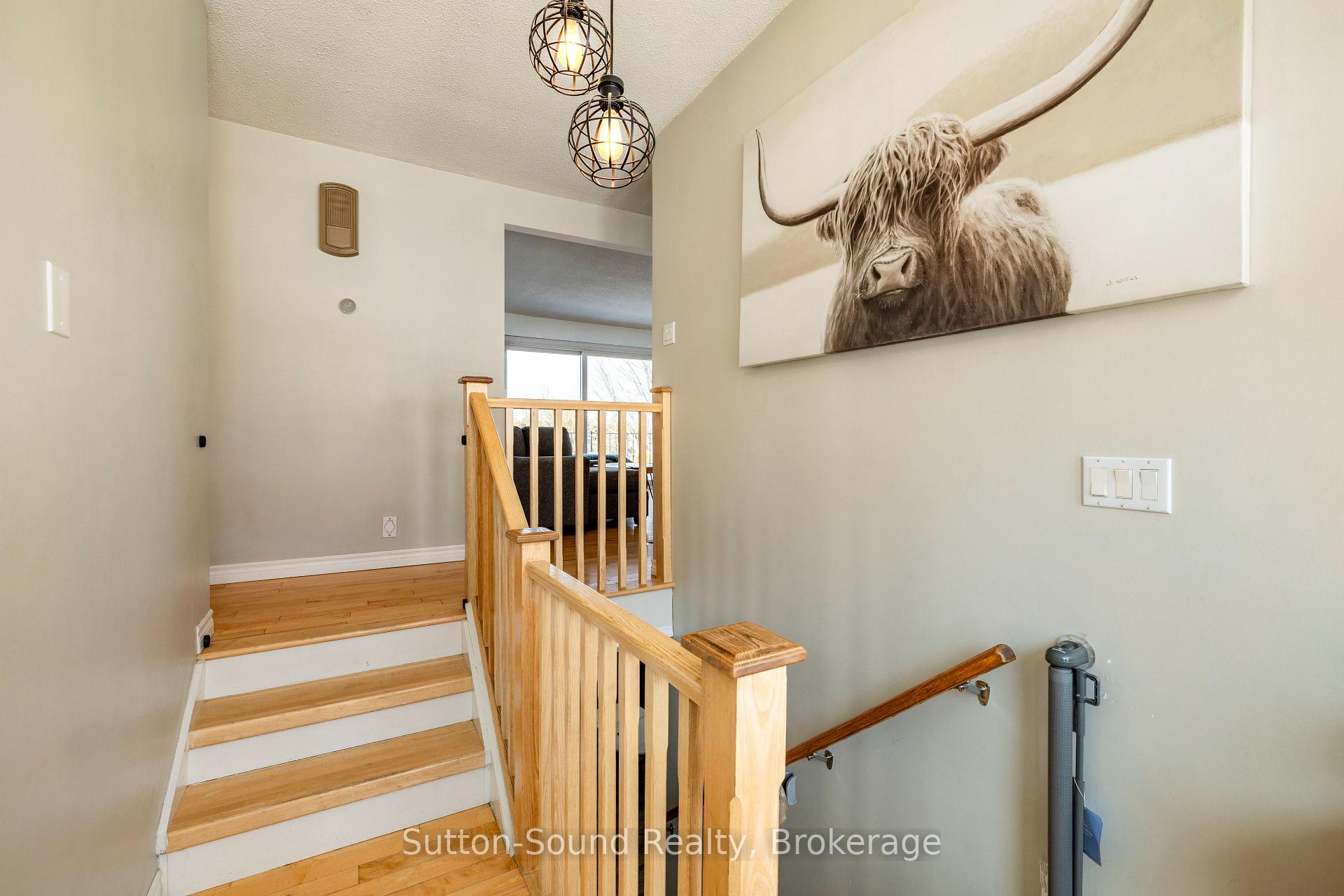 Photo 4 of 501297 Grey Road 1, Georgian Bluffs — HOMEH