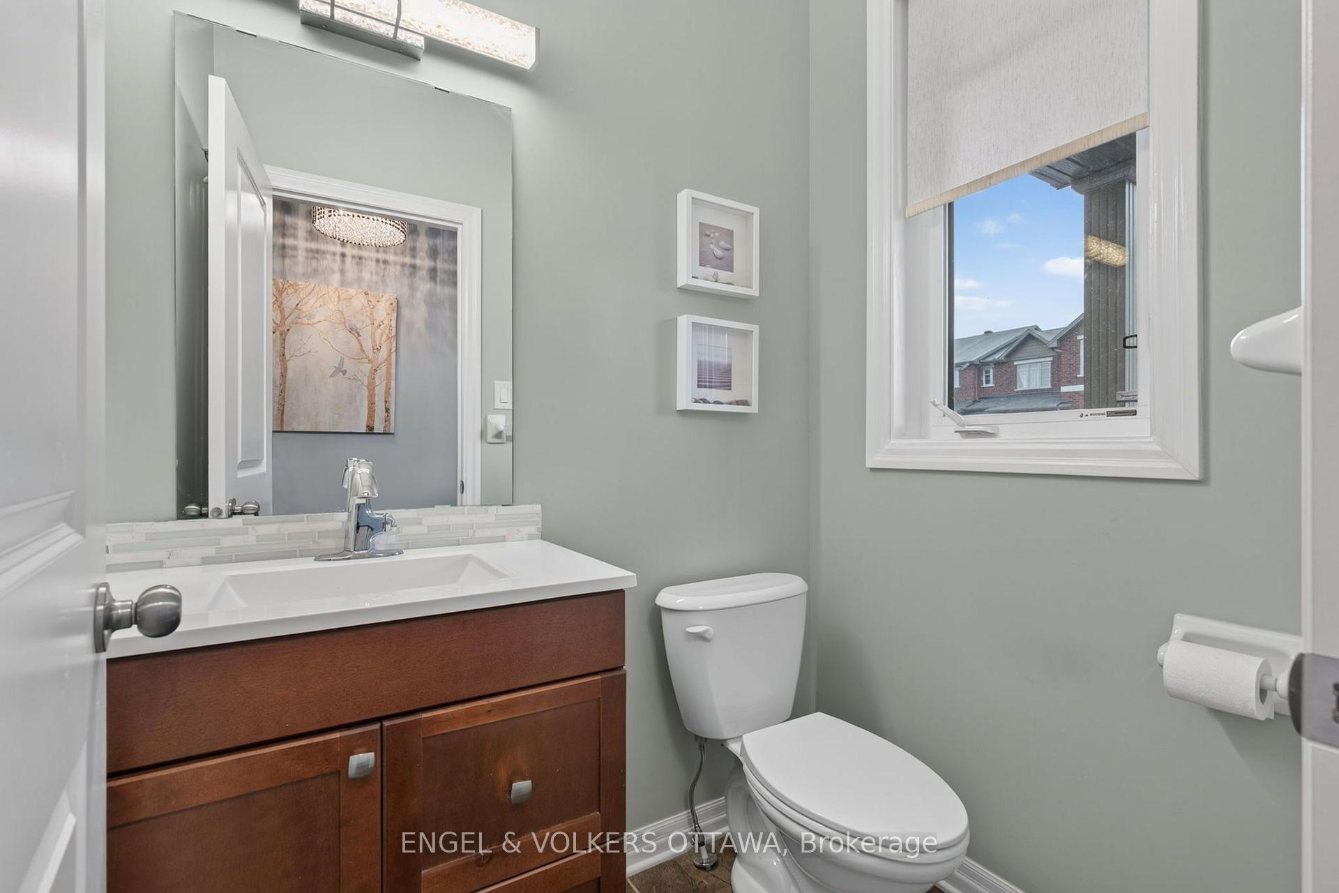Photo 4 of 512 Knotridge Street, Ottawa, Mer Bleue/Bradley Estates/Anderson Park — HOMEH