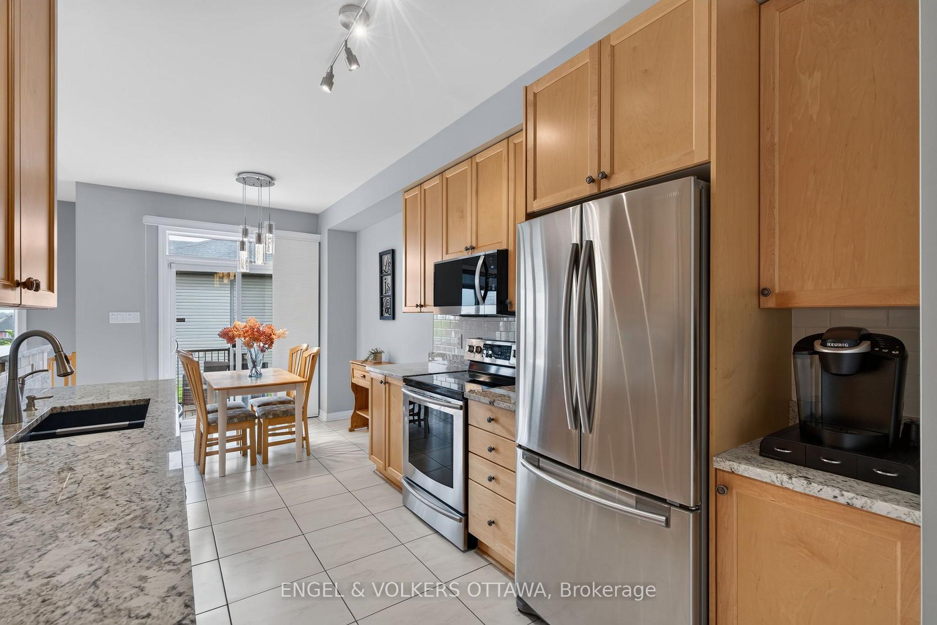 Photo 17 of 512 Knotridge Street, Ottawa, Mer Bleue/Bradley Estates/Anderson Park — HOMEH