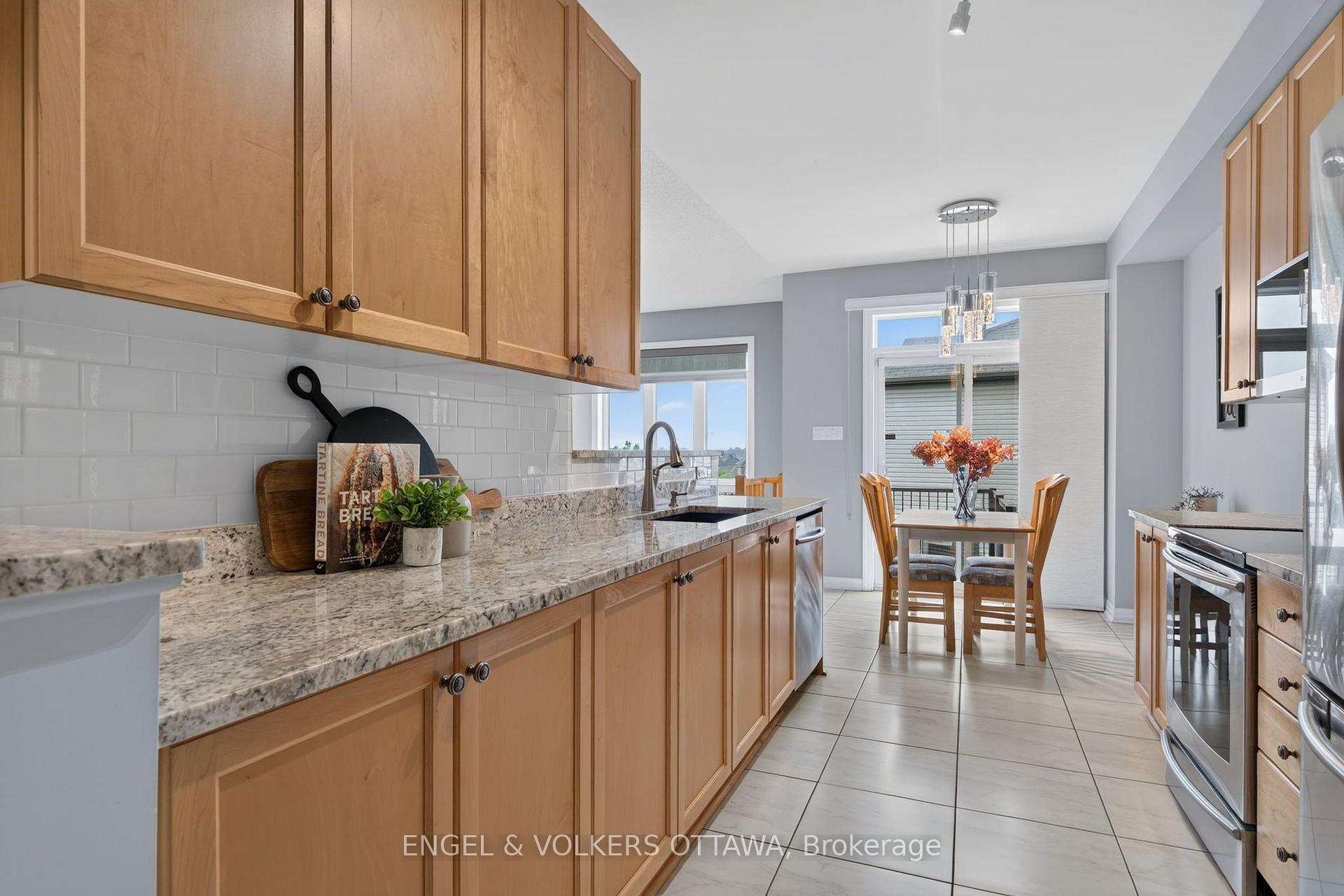 Photo 18 of 512 Knotridge Street, Ottawa, Mer Bleue/Bradley Estates/Anderson Park — HOMEH