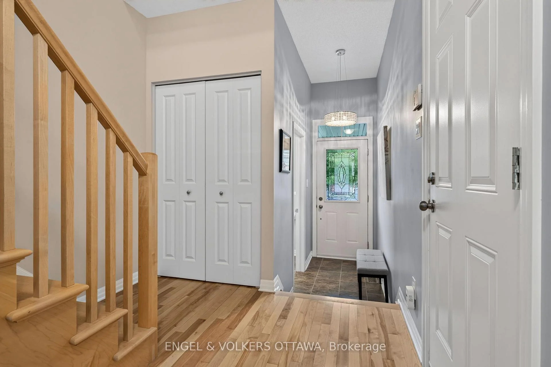 Photo 5 of 512 Knotridge Street, Ottawa, Mer Bleue/Bradley Estates/Anderson Park — HOMEH