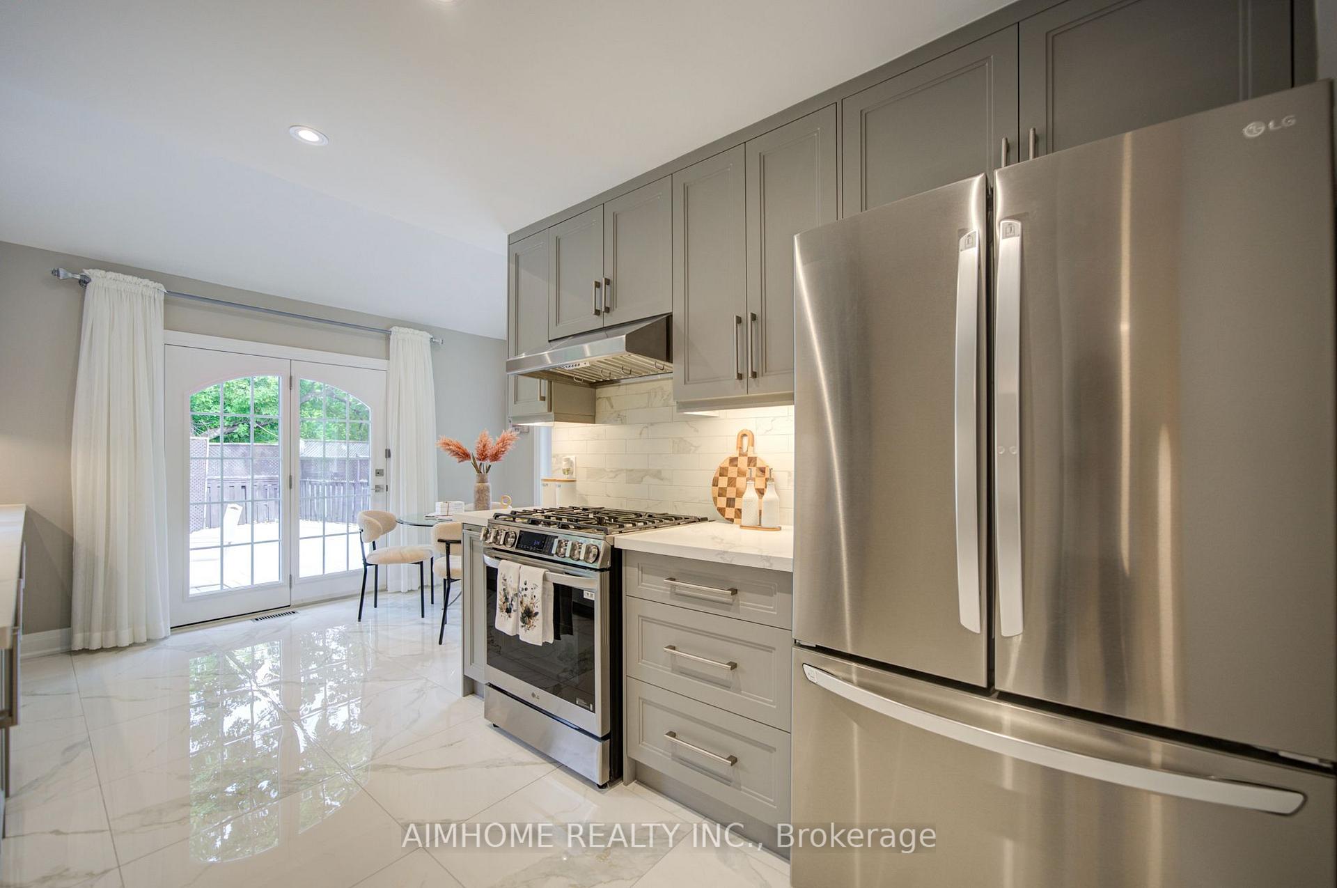 Photo 15 of 83 Houseman Crescent, Richmond Hill, North Richvale — HOMEH