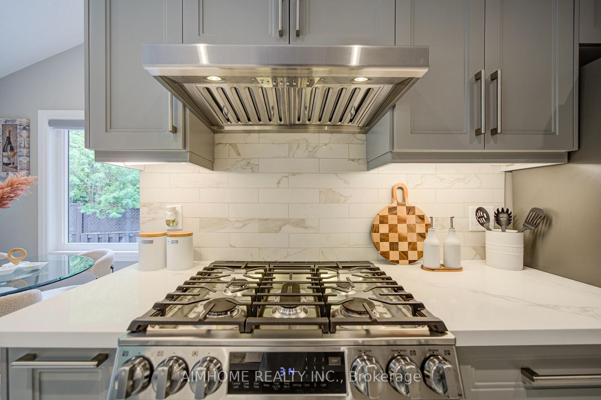 Photo 16 of 83 Houseman Crescent, Richmond Hill, North Richvale — HOMEH