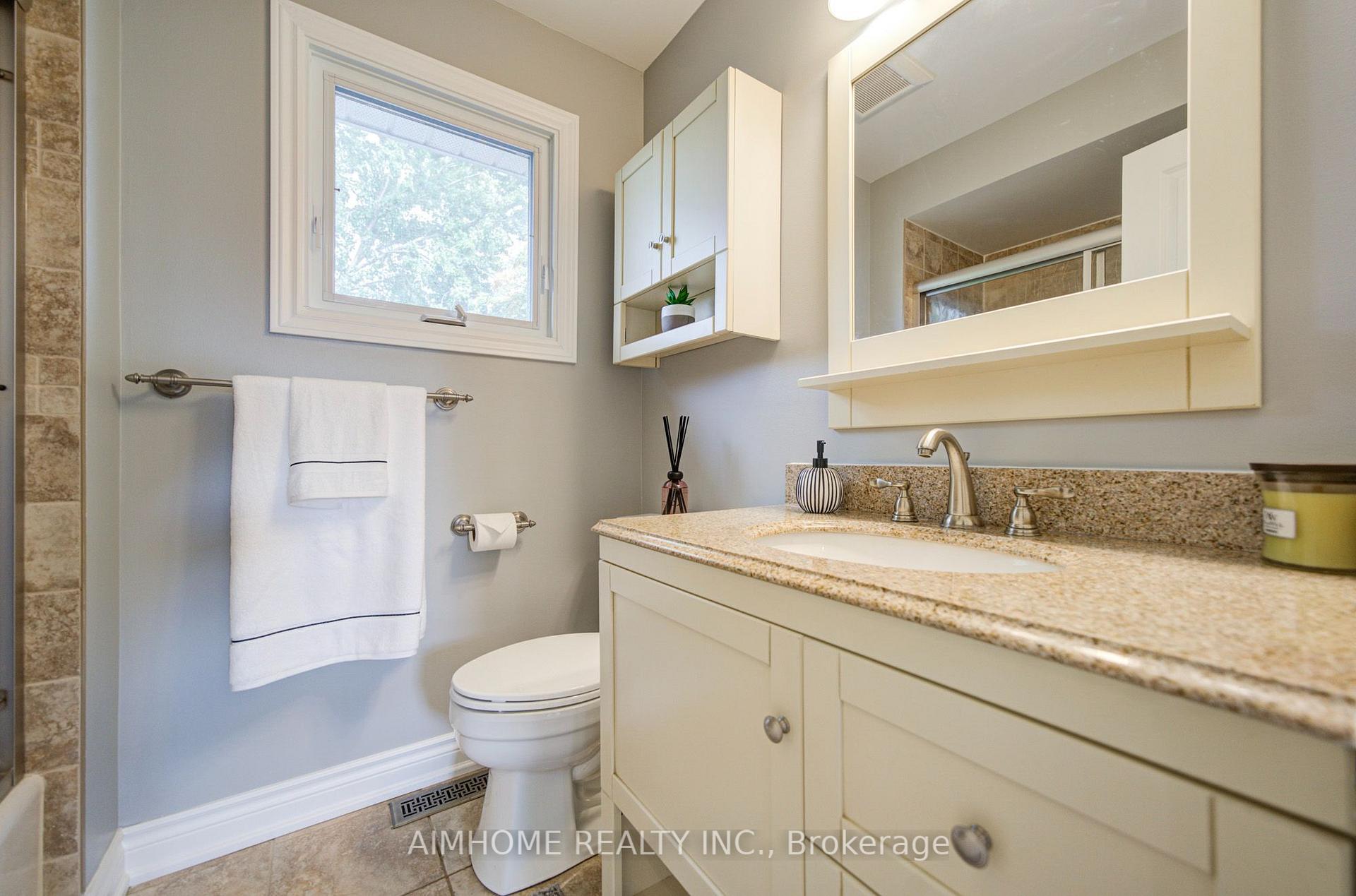 Photo 29 of 83 Houseman Crescent, Richmond Hill, North Richvale — HOMEH