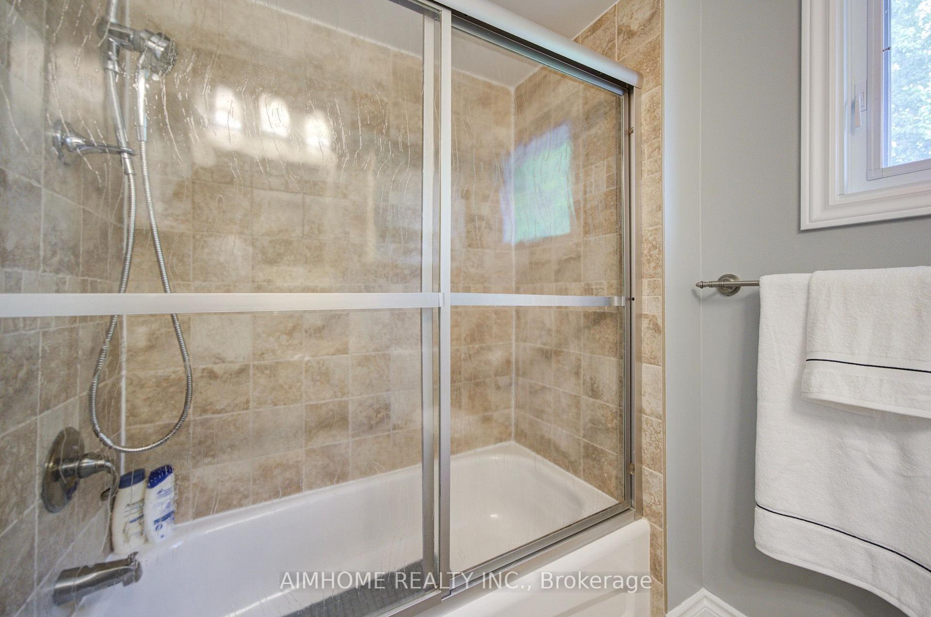 Photo 30 of 83 Houseman Crescent, Richmond Hill, North Richvale — HOMEH