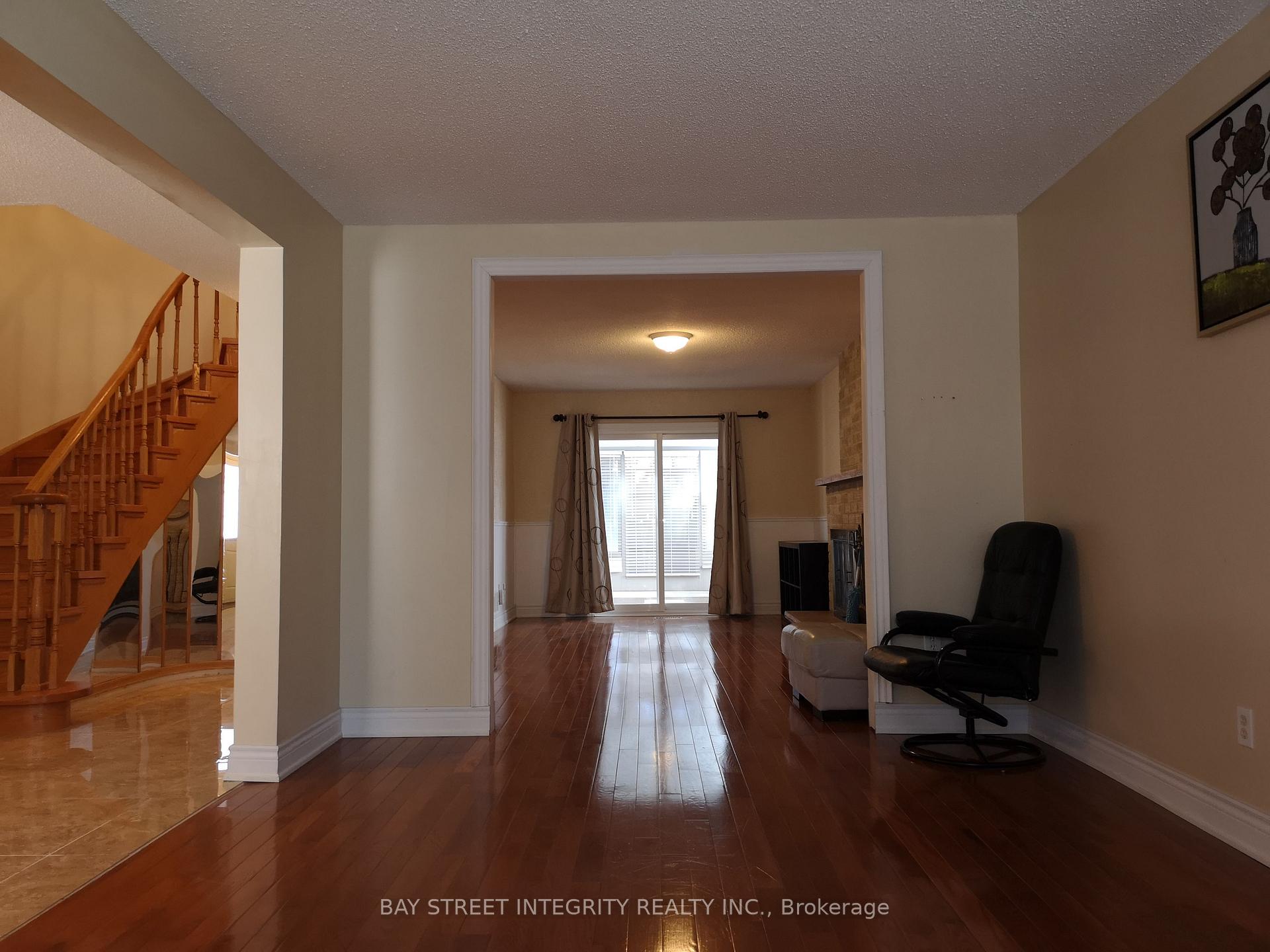 Photo 3 of Unit Main, 3 Feltham Road, Markham, Raymerville — HOMEH
