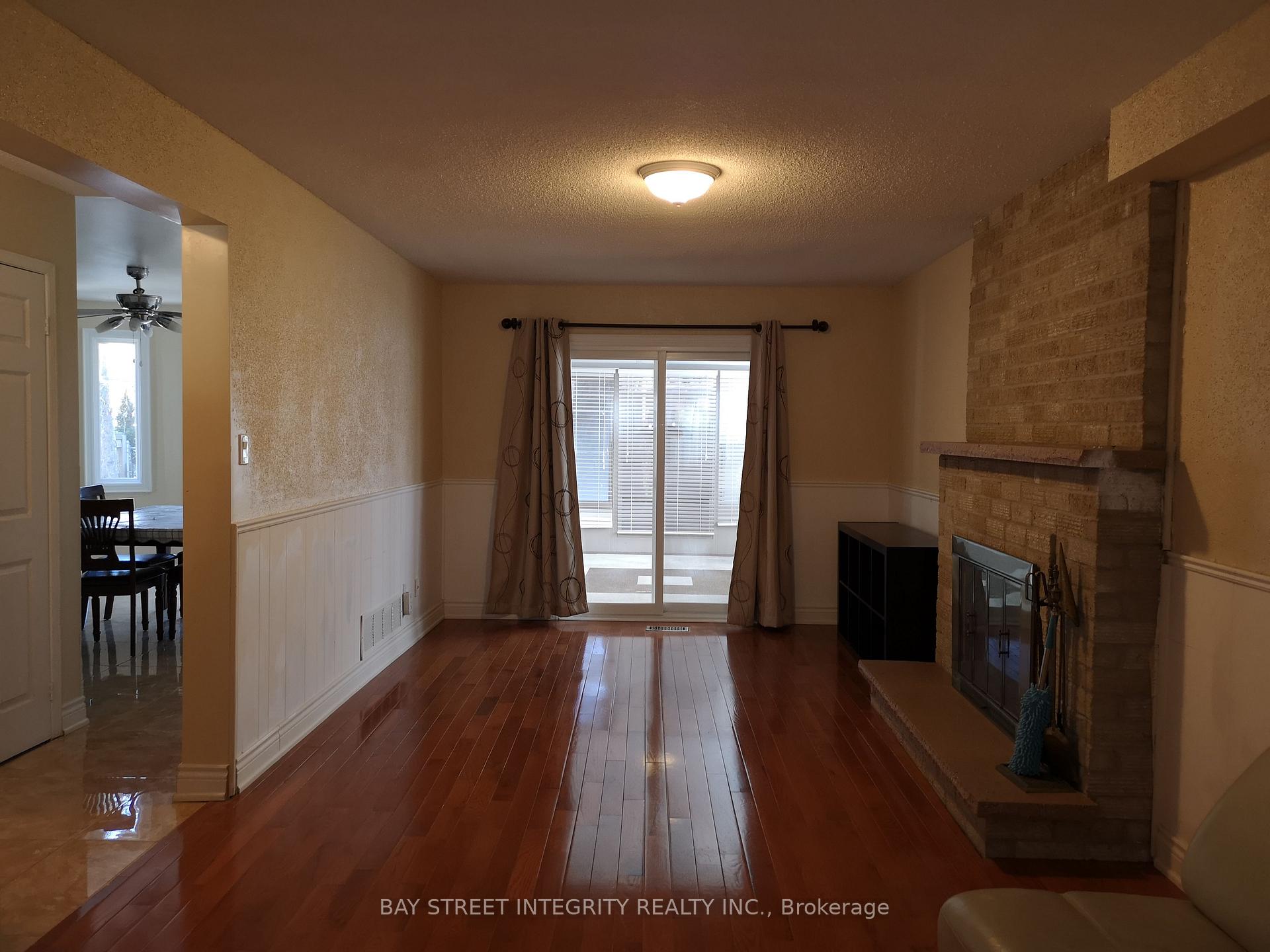 Photo 4 of Unit Main, 3 Feltham Road, Markham, Raymerville — HOMEH