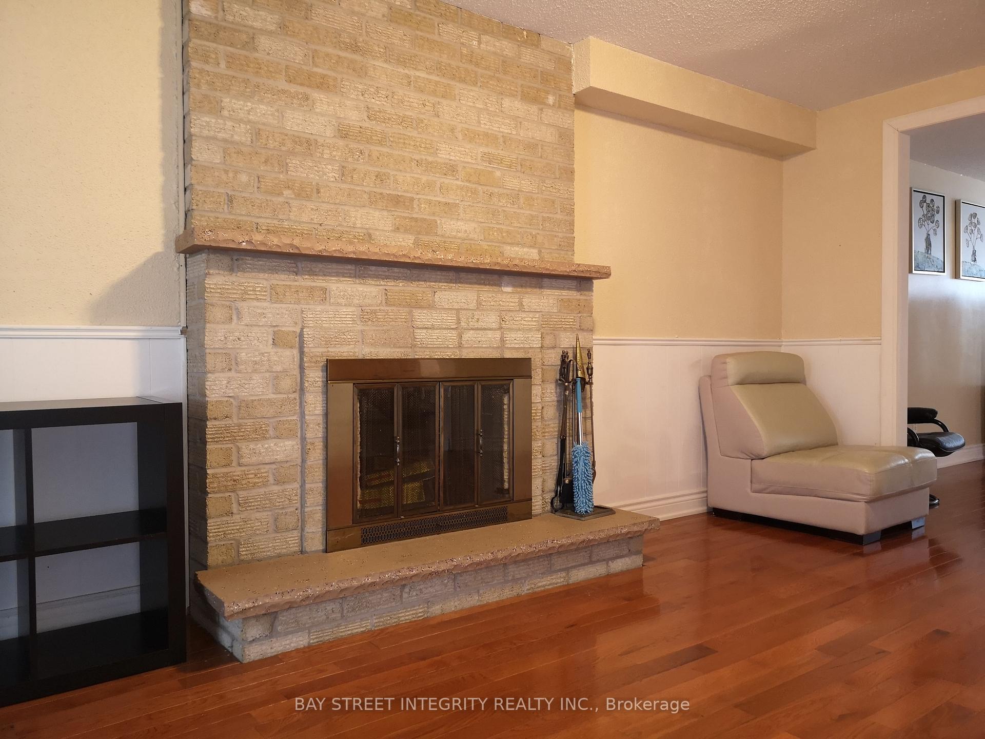 Photo 7 of Unit Main, 3 Feltham Road, Markham, Raymerville — HOMEH