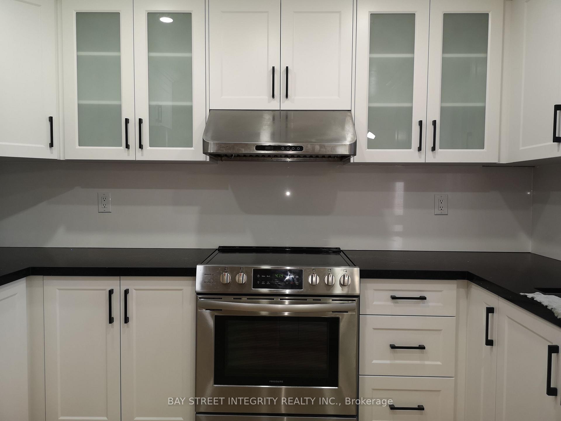 Photo 11 of Unit Main, 3 Feltham Road, Markham, Raymerville — HOMEH