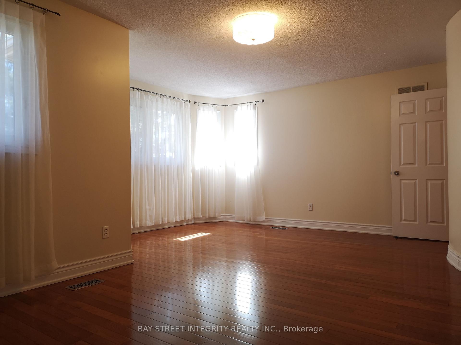 Photo 20 of Unit Main, 3 Feltham Road, Markham, Raymerville — HOMEH