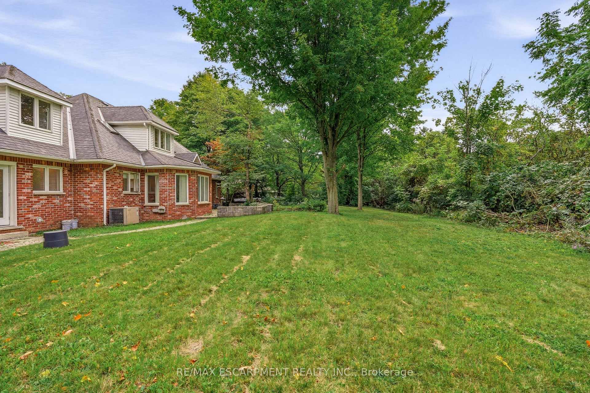 Photo 4 of 8010 Guelph Line, Milton, Campbellville — HOMEH