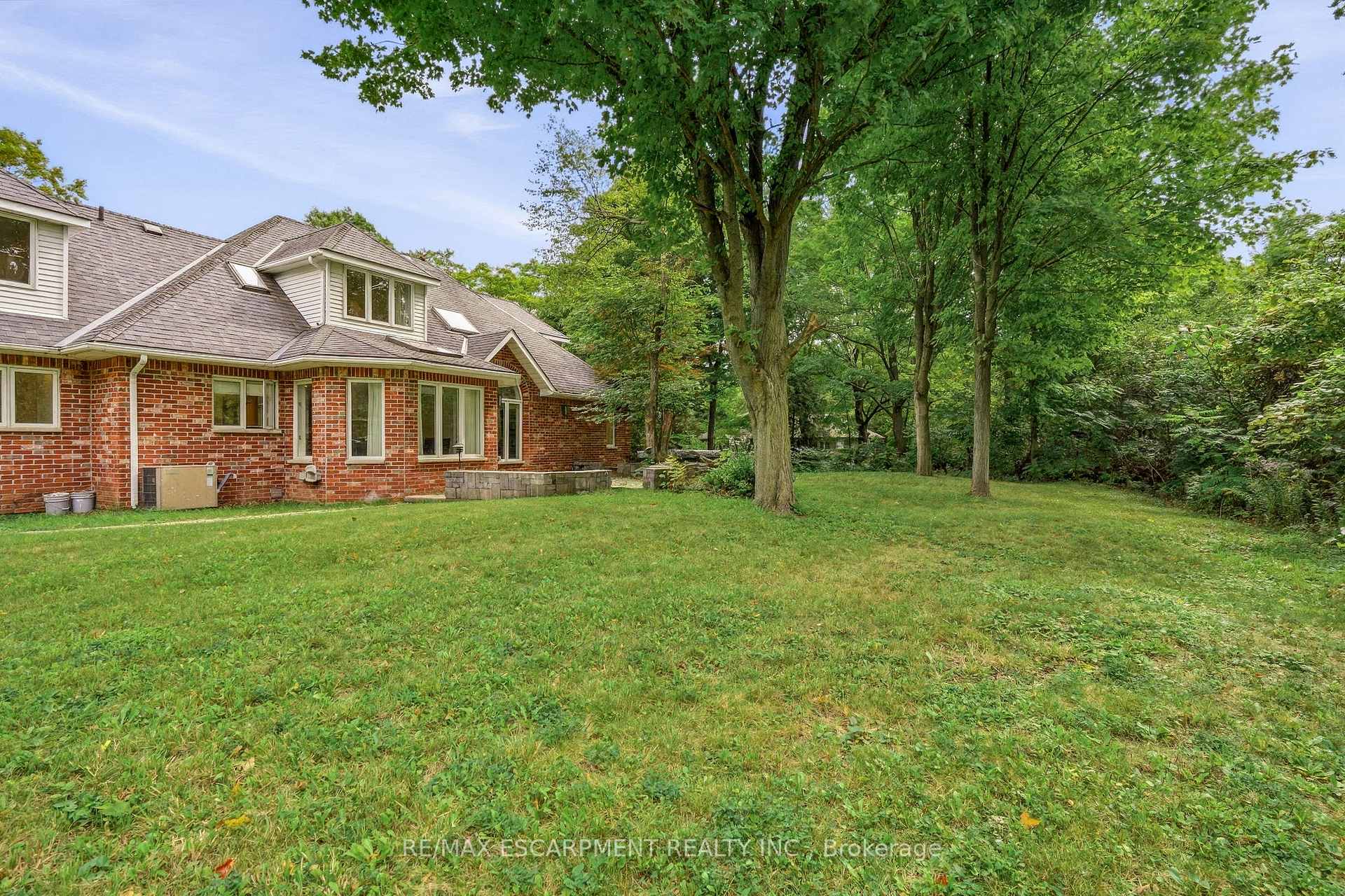 Photo 5 of 8010 Guelph Line, Milton, Campbellville — HOMEH