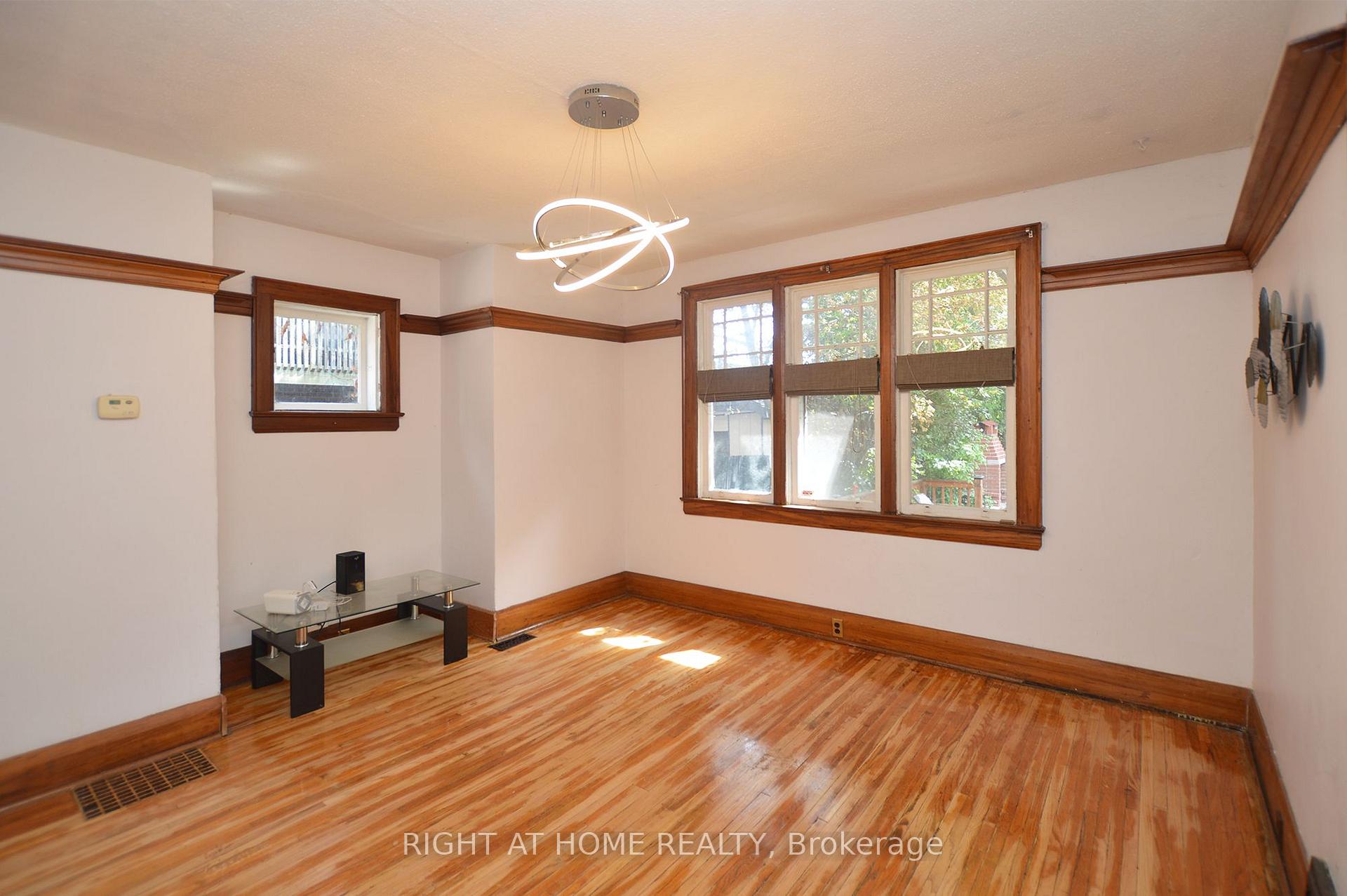Photo 7 of 407 King Street E, Oshawa, Central — HOMEH