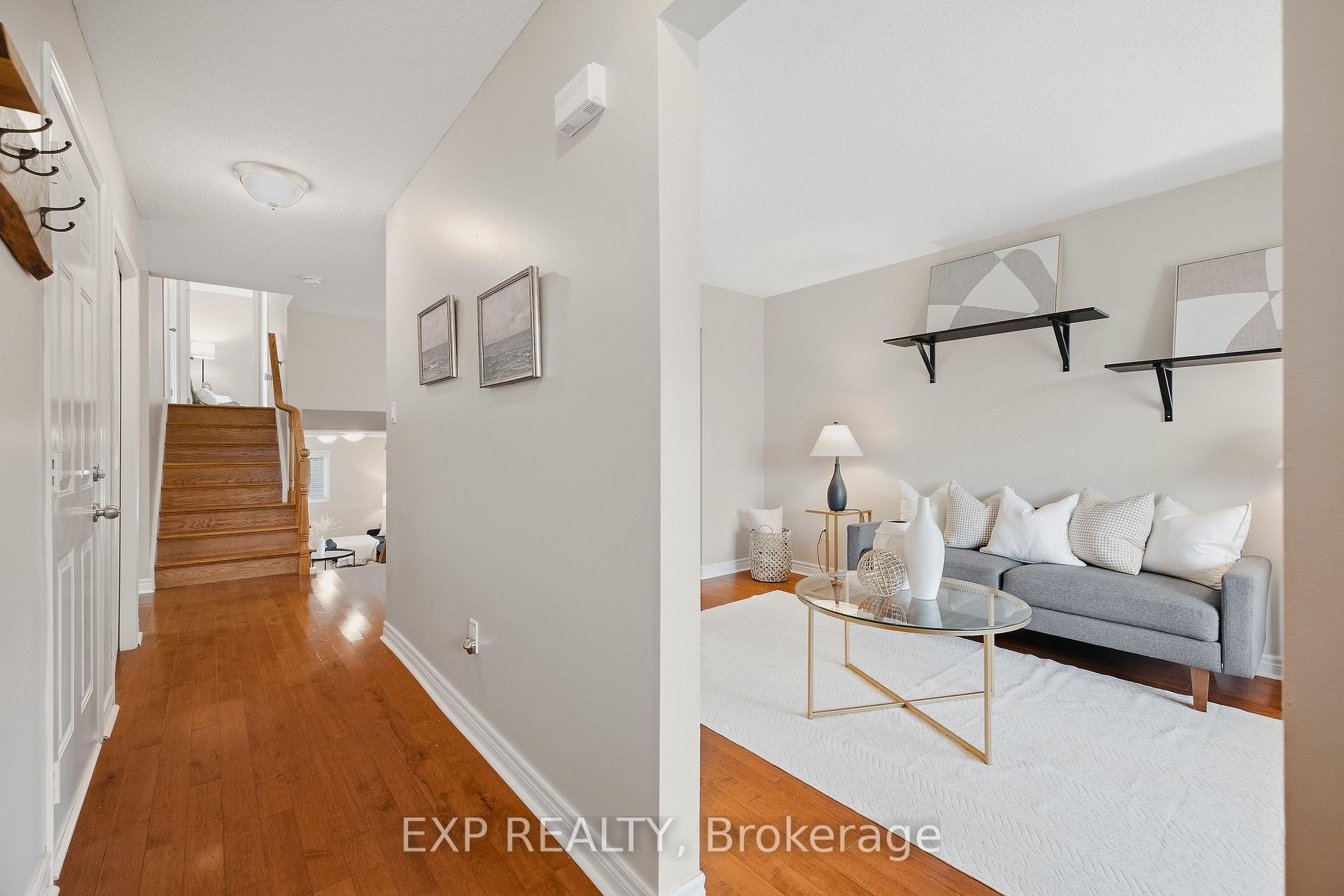 Photo 3 of Unit B, 541 Old Abbey Court, Waterloo, Colonial Acres — HOMEH