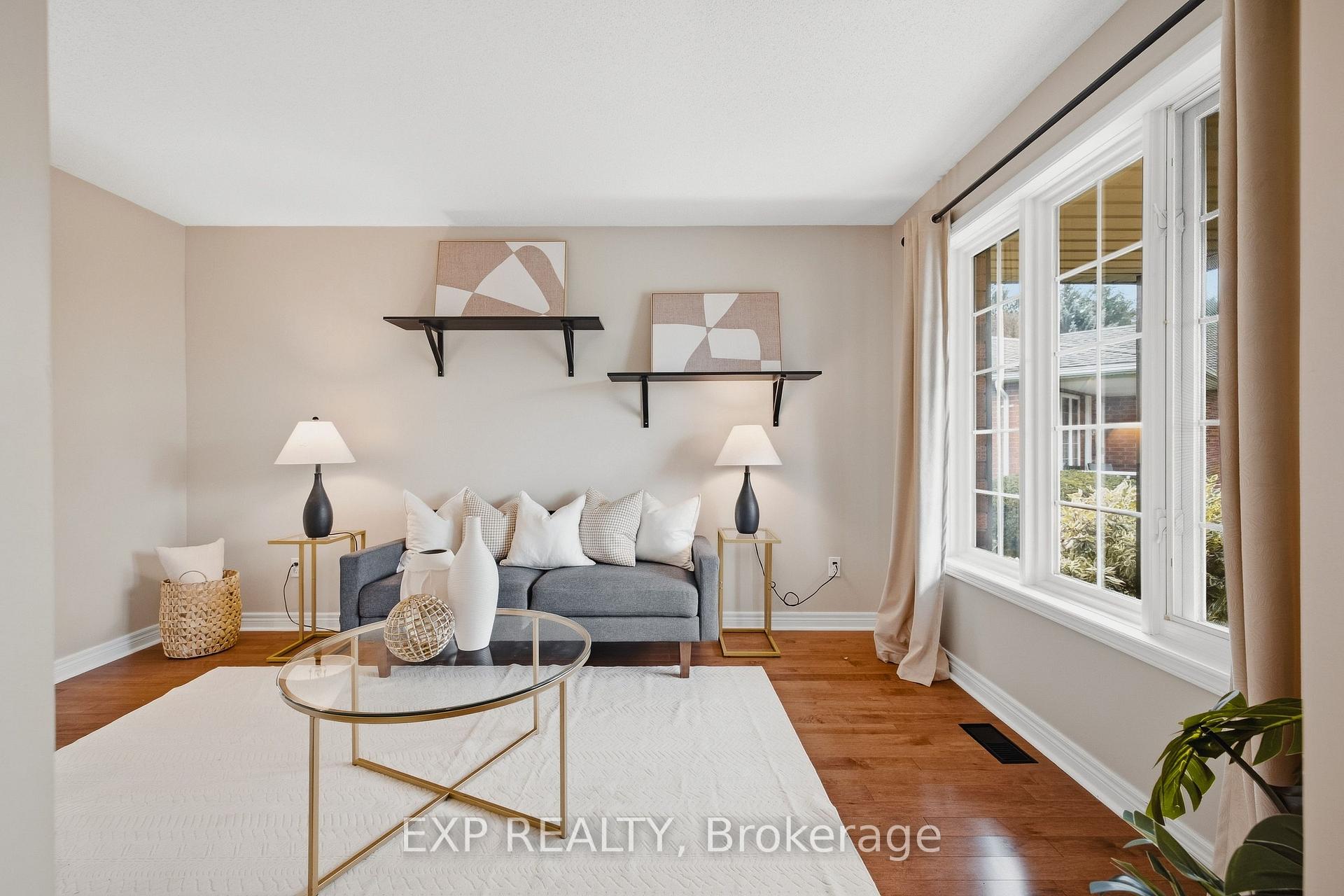 Photo 10 of Unit B, 541 Old Abbey Court, Waterloo, Colonial Acres — HOMEH