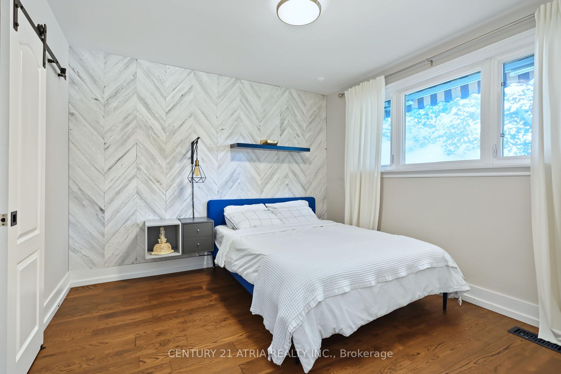 Photo 19 of 64 Cartier Crescent, Richmond Hill, Crosby — HOMEH