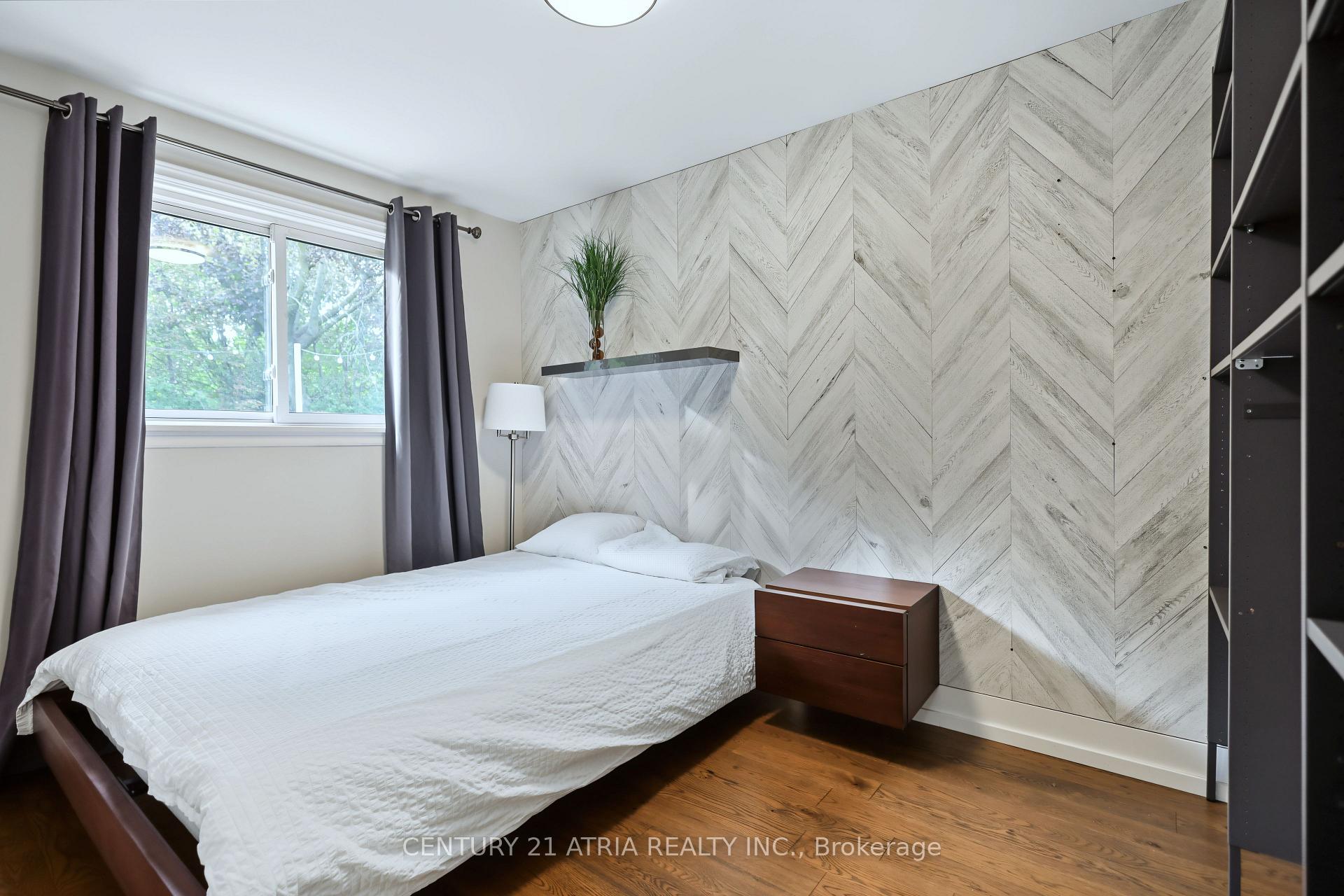 Photo 20 of 64 Cartier Crescent, Richmond Hill, Crosby — HOMEH