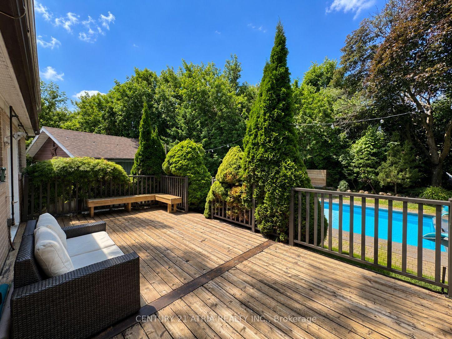 Photo 22 of 64 Cartier Crescent, Richmond Hill, Crosby — HOMEH
