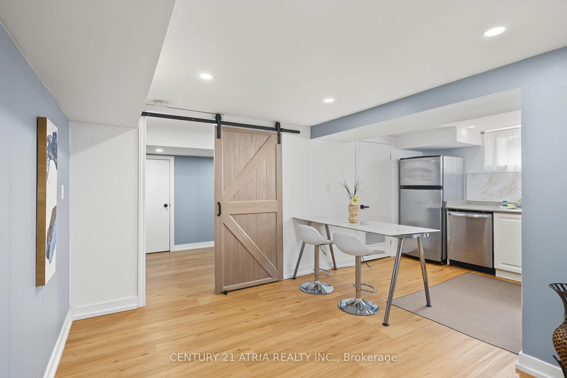 Photo 30 of 64 Cartier Crescent, Richmond Hill, Crosby — HOMEH
