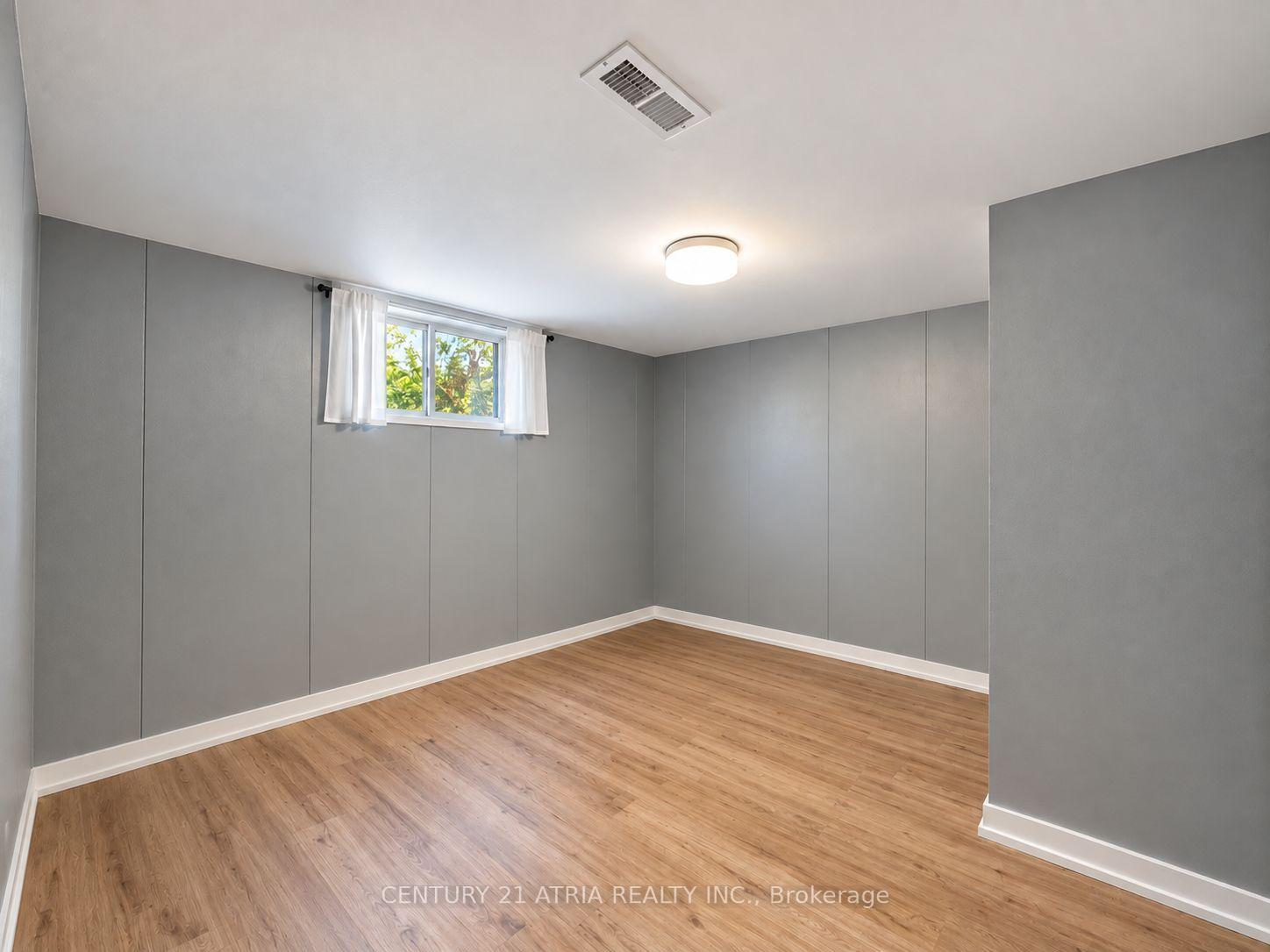 Photo 42 of 64 Cartier Crescent, Richmond Hill, Crosby — HOMEH