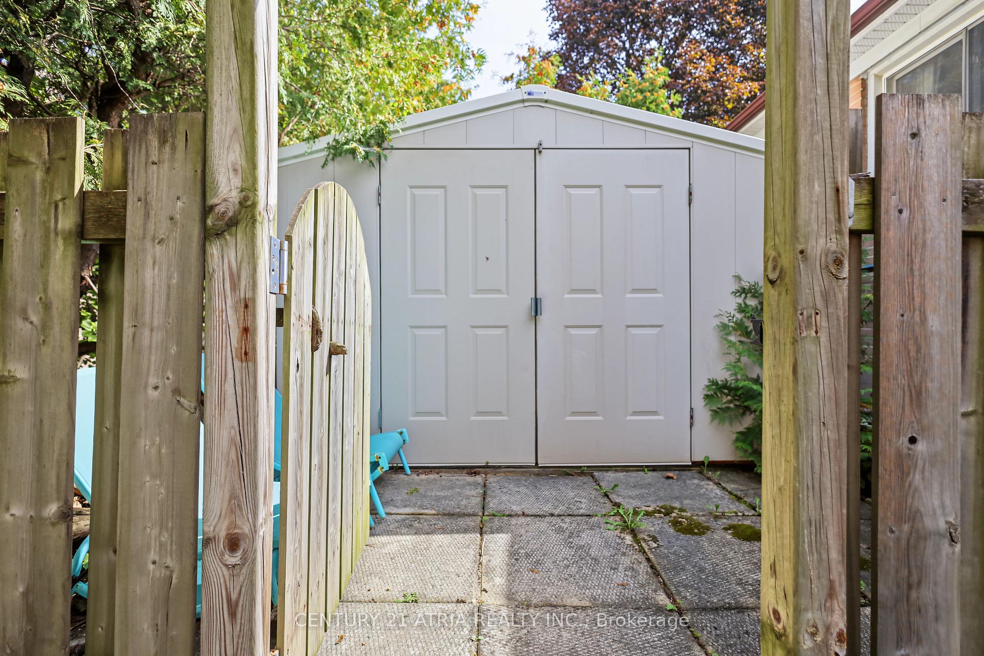 Photo 43 of 64 Cartier Crescent, Richmond Hill, Crosby — HOMEH