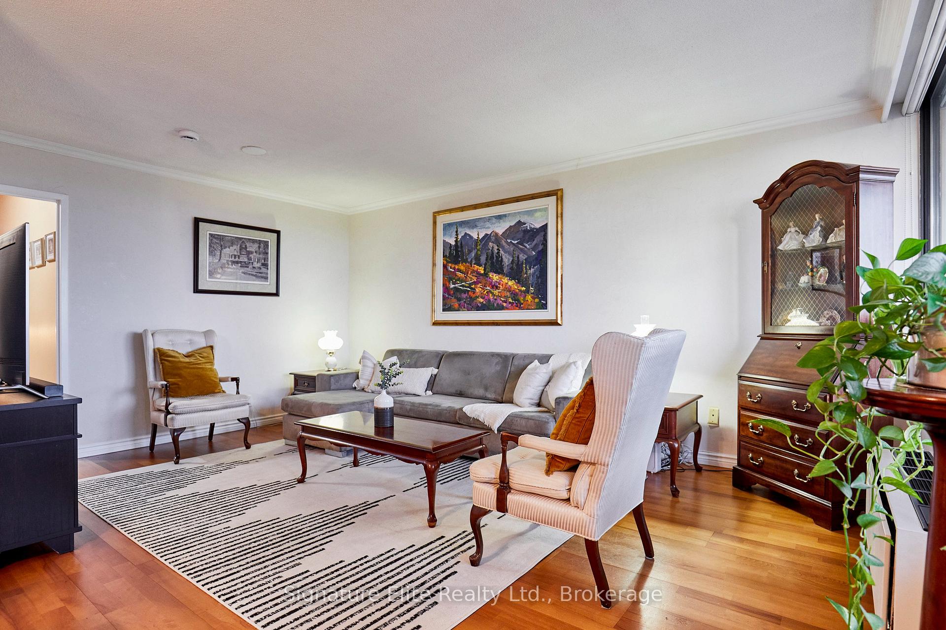 Photo 7 of Unit C35, 288 Mill Road, Etobicoke, Markland Wood — HOMEH