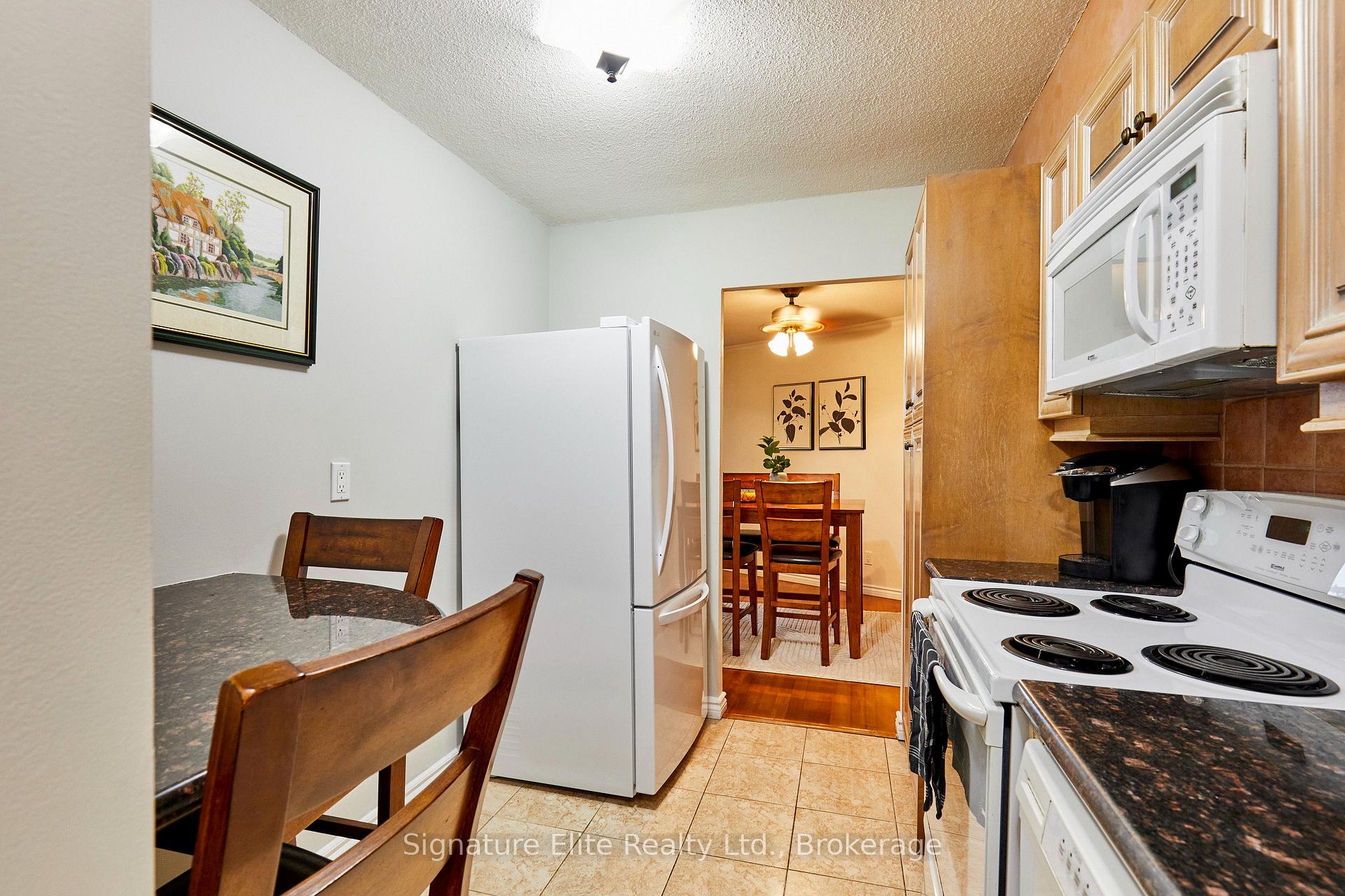 Photo 13 of Unit C35, 288 Mill Road, Etobicoke, Markland Wood — HOMEH