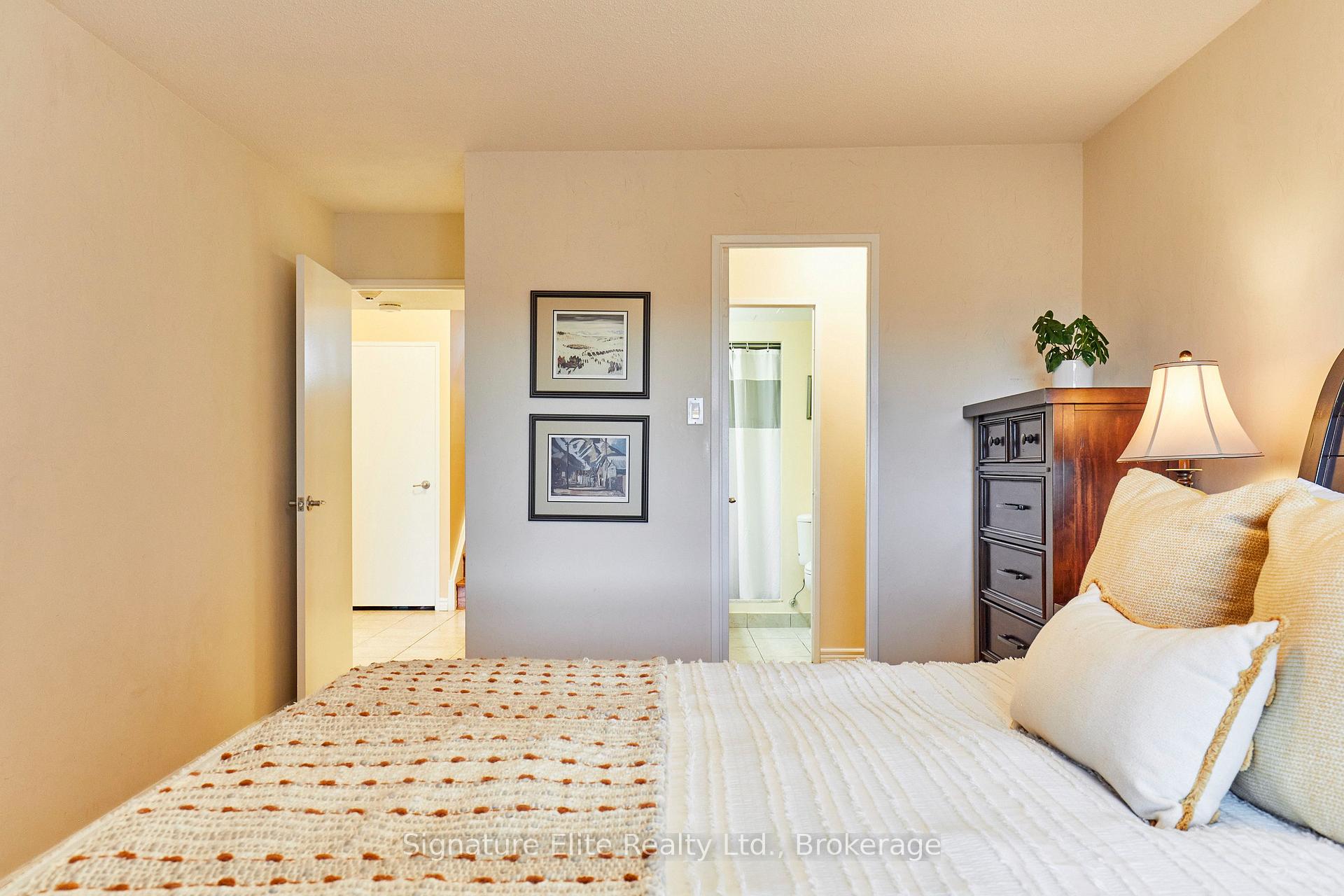 Photo 16 of Unit C35, 288 Mill Road, Etobicoke, Markland Wood — HOMEH