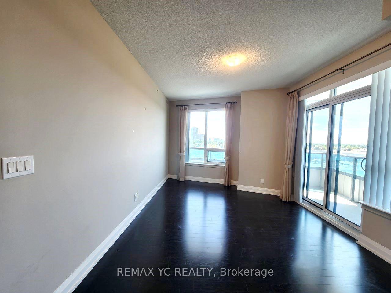 Photo 4 of Unit 408, 7171 Yonge Street, Markham, Thornhill — HOMEH
