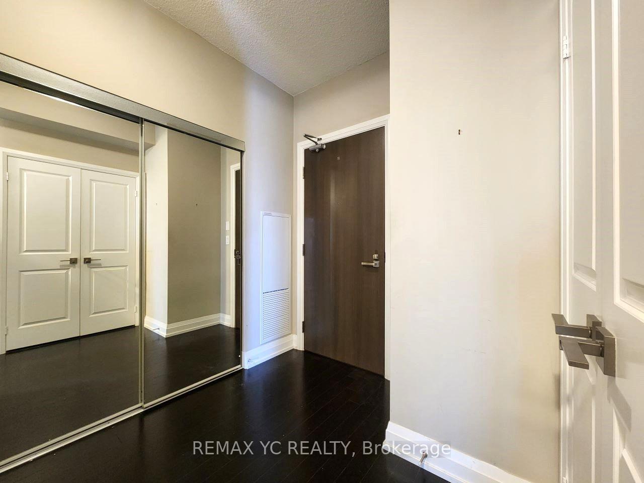 Photo 13 of Unit 408, 7171 Yonge Street, Markham, Thornhill — HOMEH
