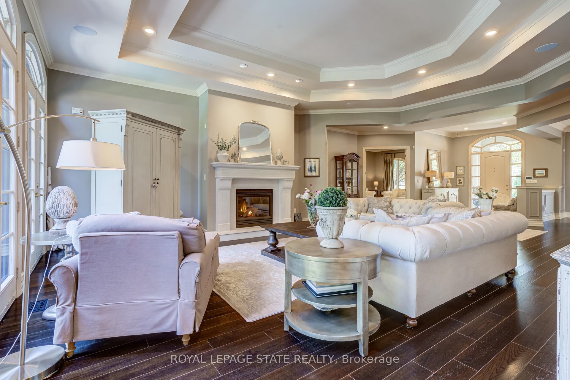 Photo 8 of 21 Harrington Place, Hamilton, Ancaster — HOMEH