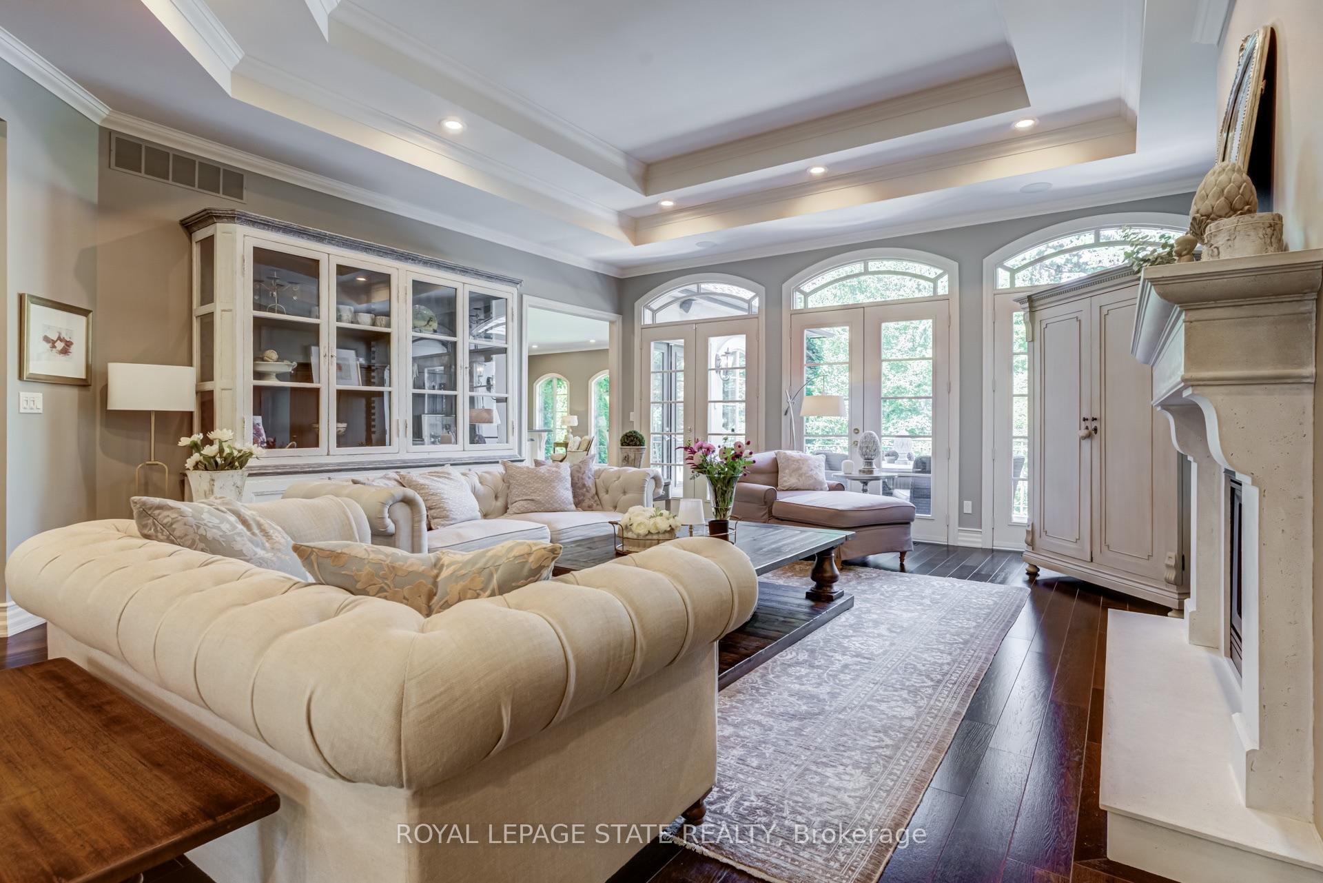 Photo 9 of 21 Harrington Place, Hamilton, Ancaster — HOMEH