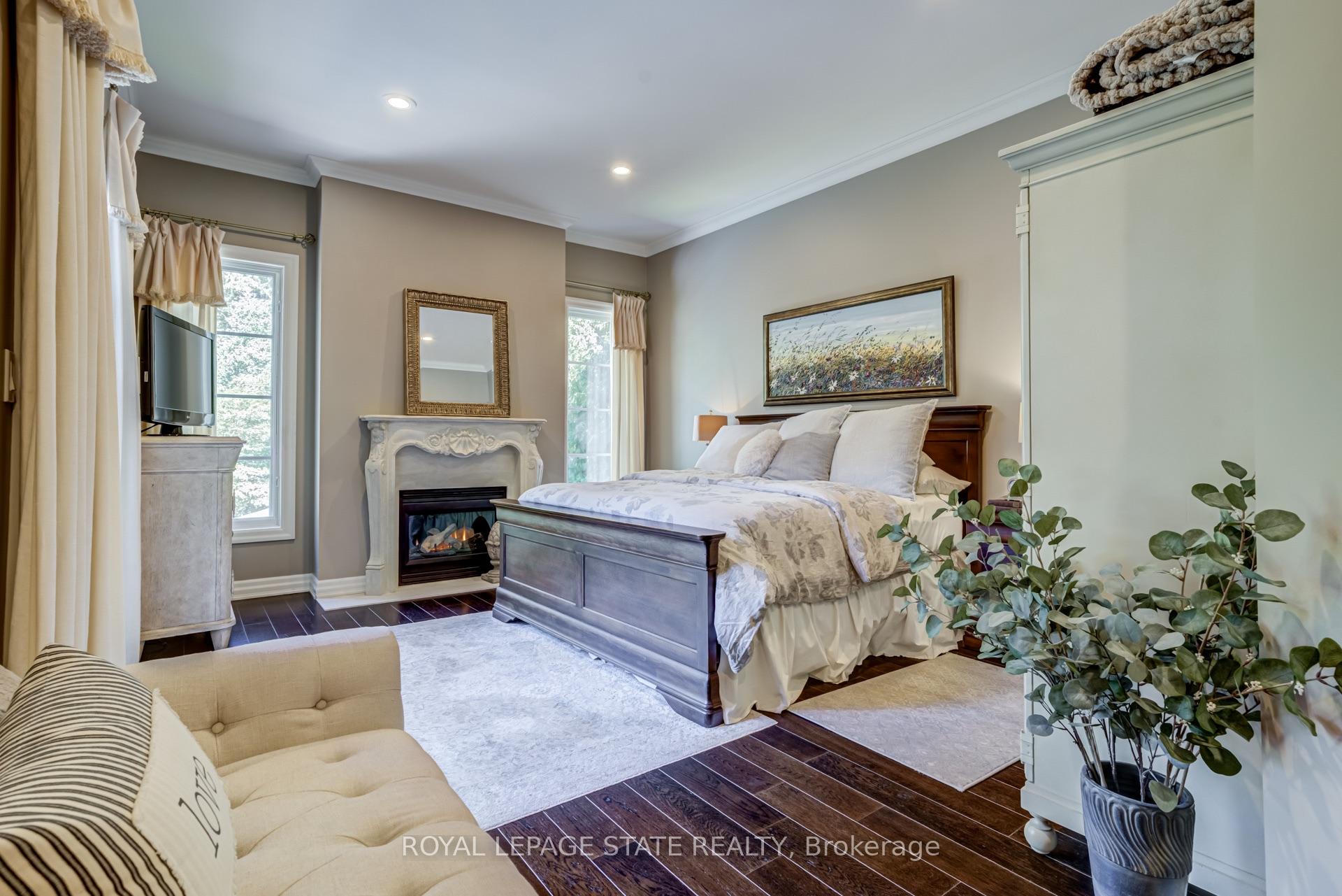 Photo 18 of 21 Harrington Place, Hamilton, Ancaster — HOMEH