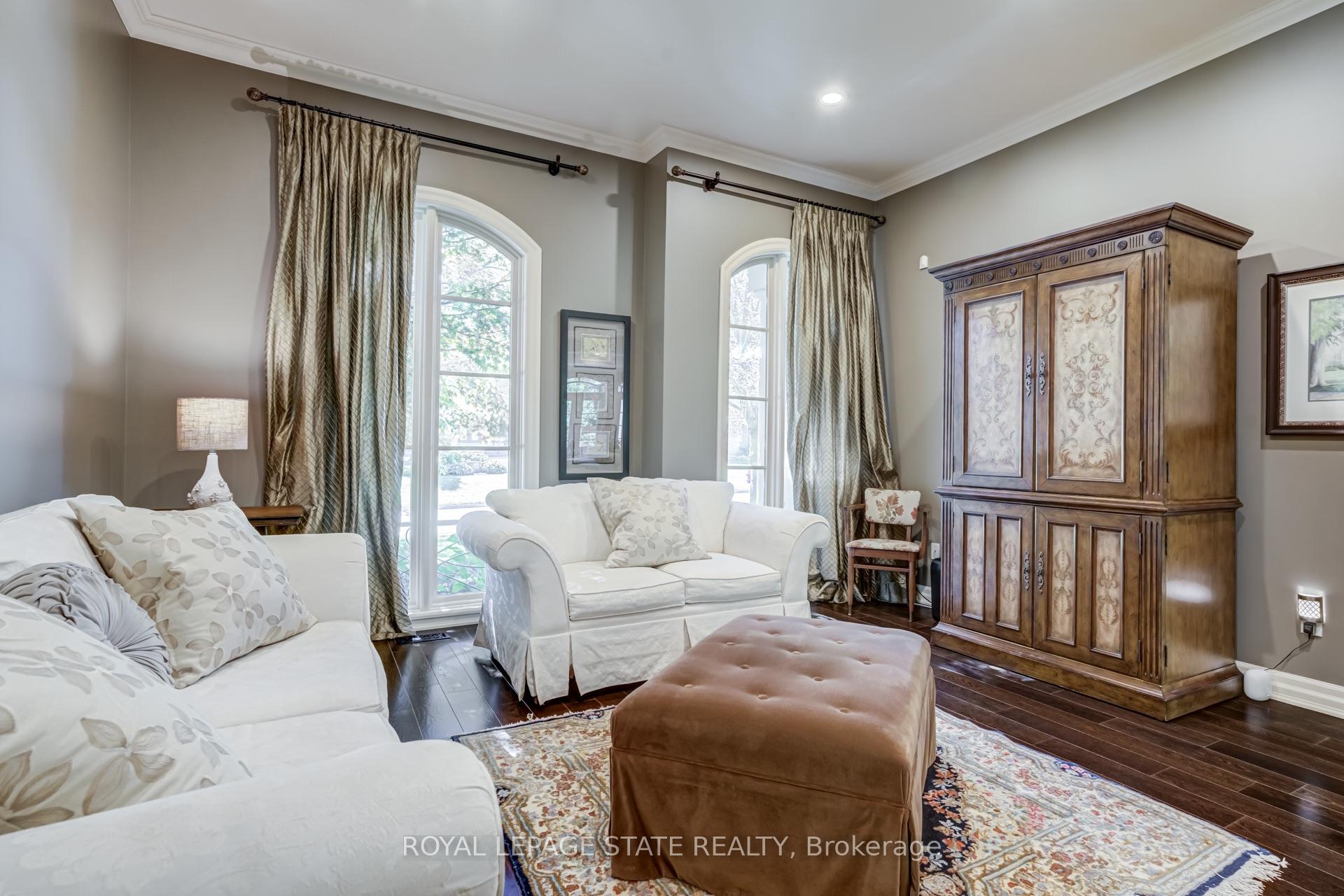 Photo 22 of 21 Harrington Place, Hamilton, Ancaster — HOMEH