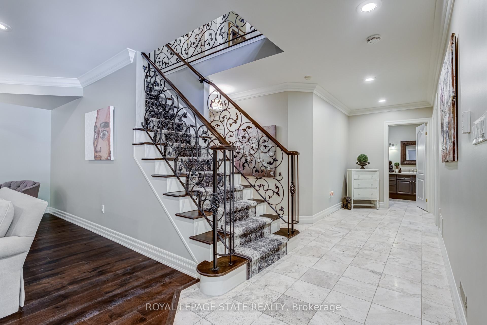 Photo 25 of 21 Harrington Place, Hamilton, Ancaster — HOMEH