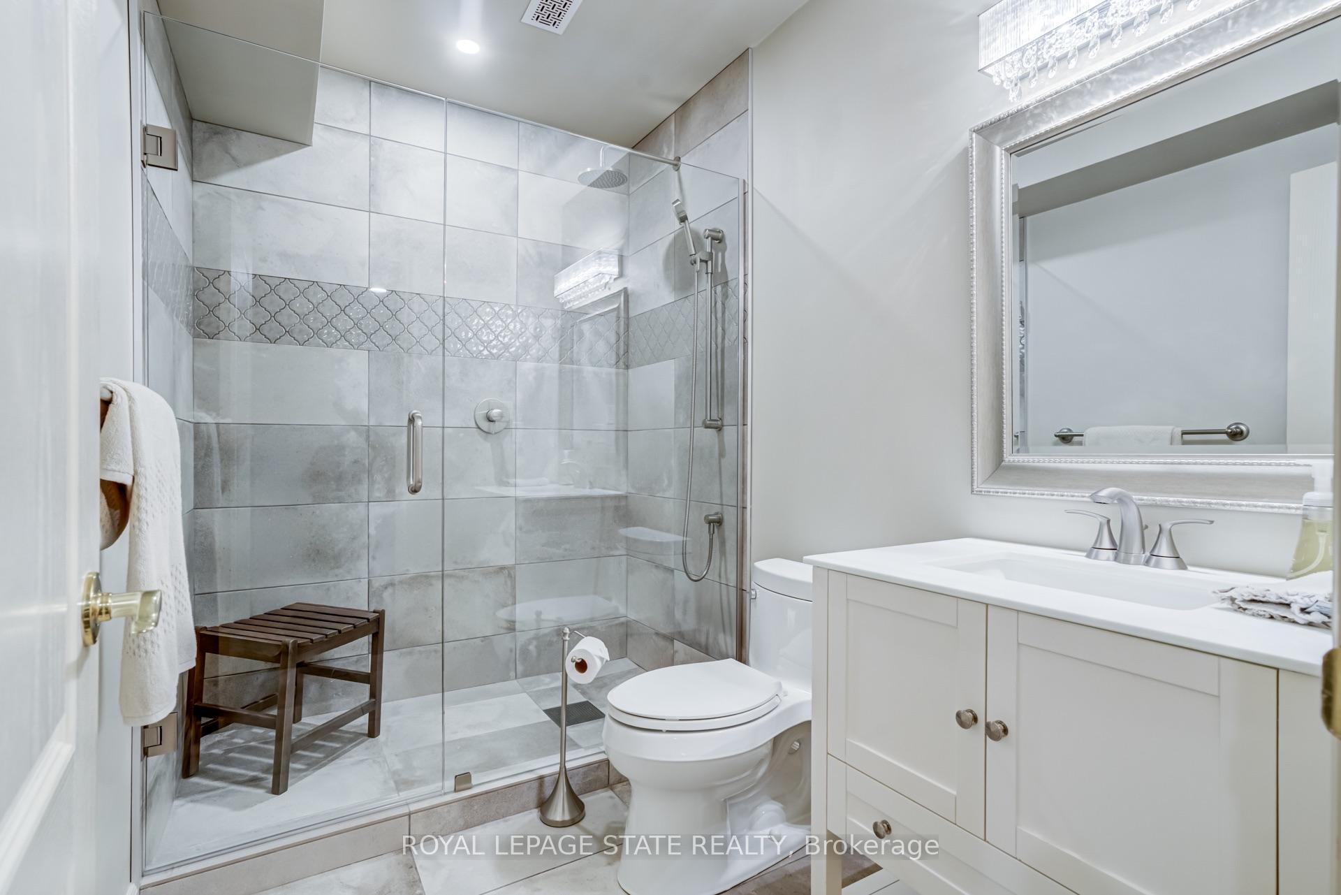 Photo 32 of 21 Harrington Place, Hamilton, Ancaster — HOMEH