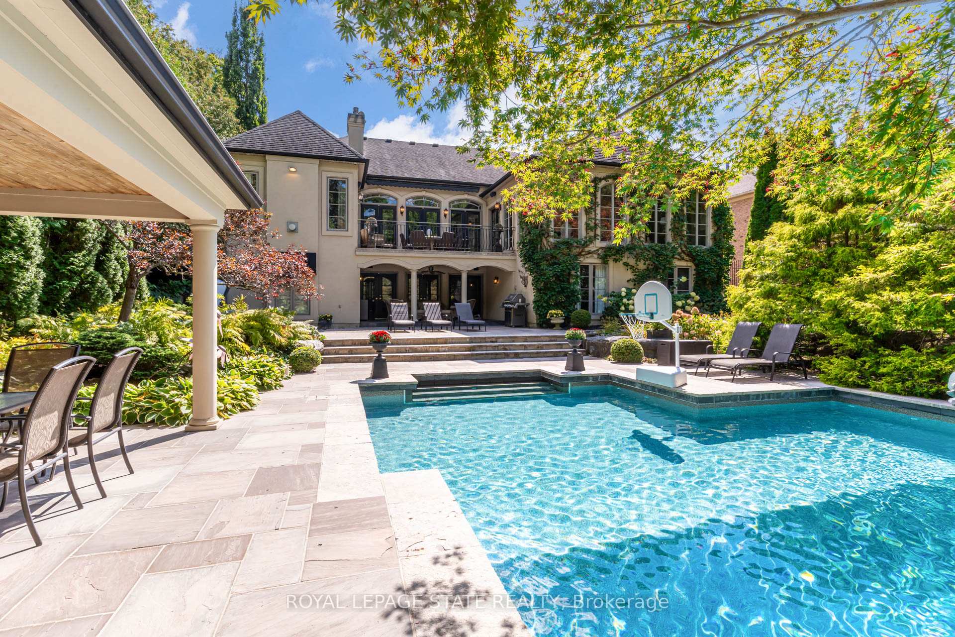 Photo 46 of 21 Harrington Place, Hamilton, Ancaster — HOMEH