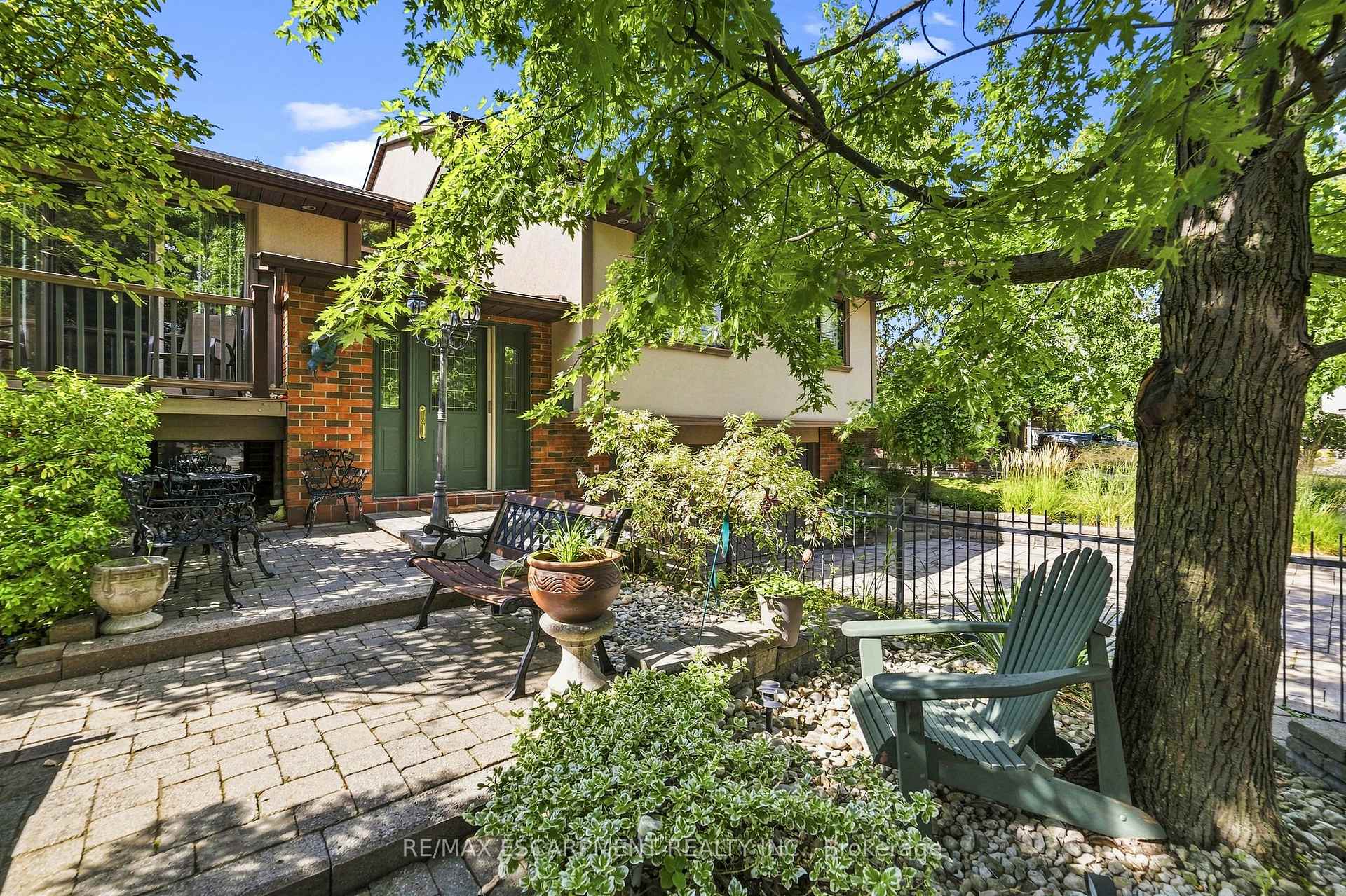 Photo 4 of 39 Audubon Street S, Hamilton, Stoney Creek Mountain — HOMEH