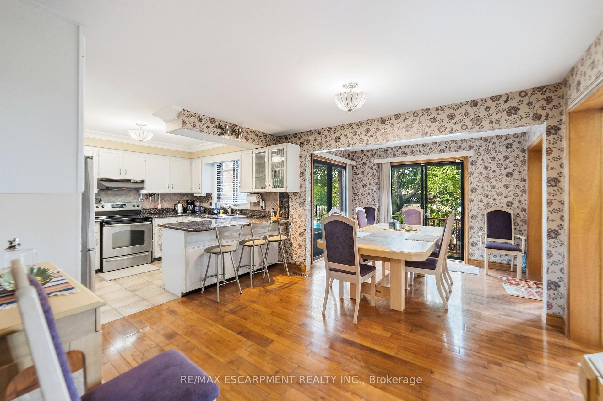 Photo 11 of 39 Audubon Street S, Hamilton, Stoney Creek Mountain — HOMEH