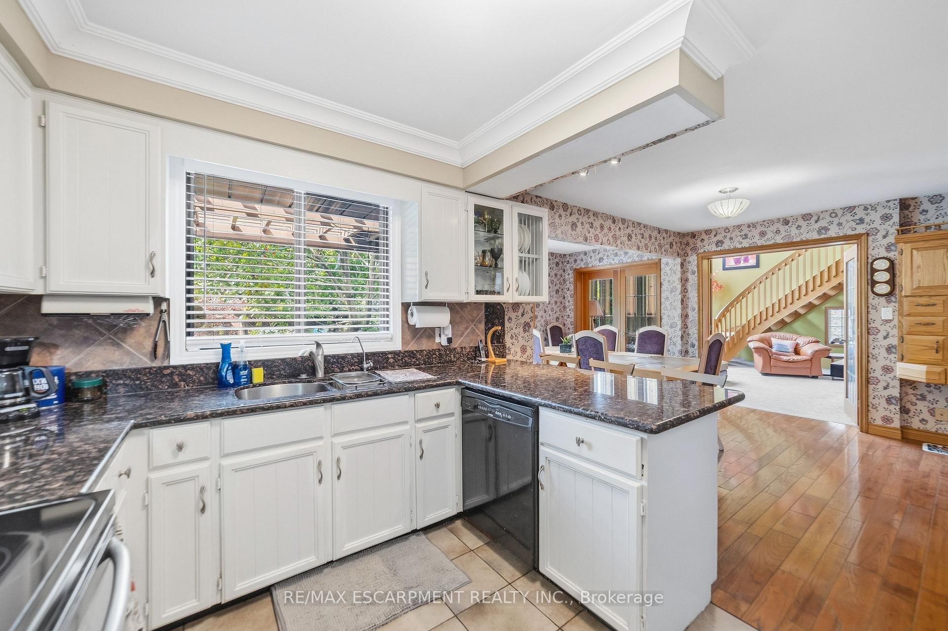 Photo 13 of 39 Audubon Street S, Hamilton, Stoney Creek Mountain — HOMEH