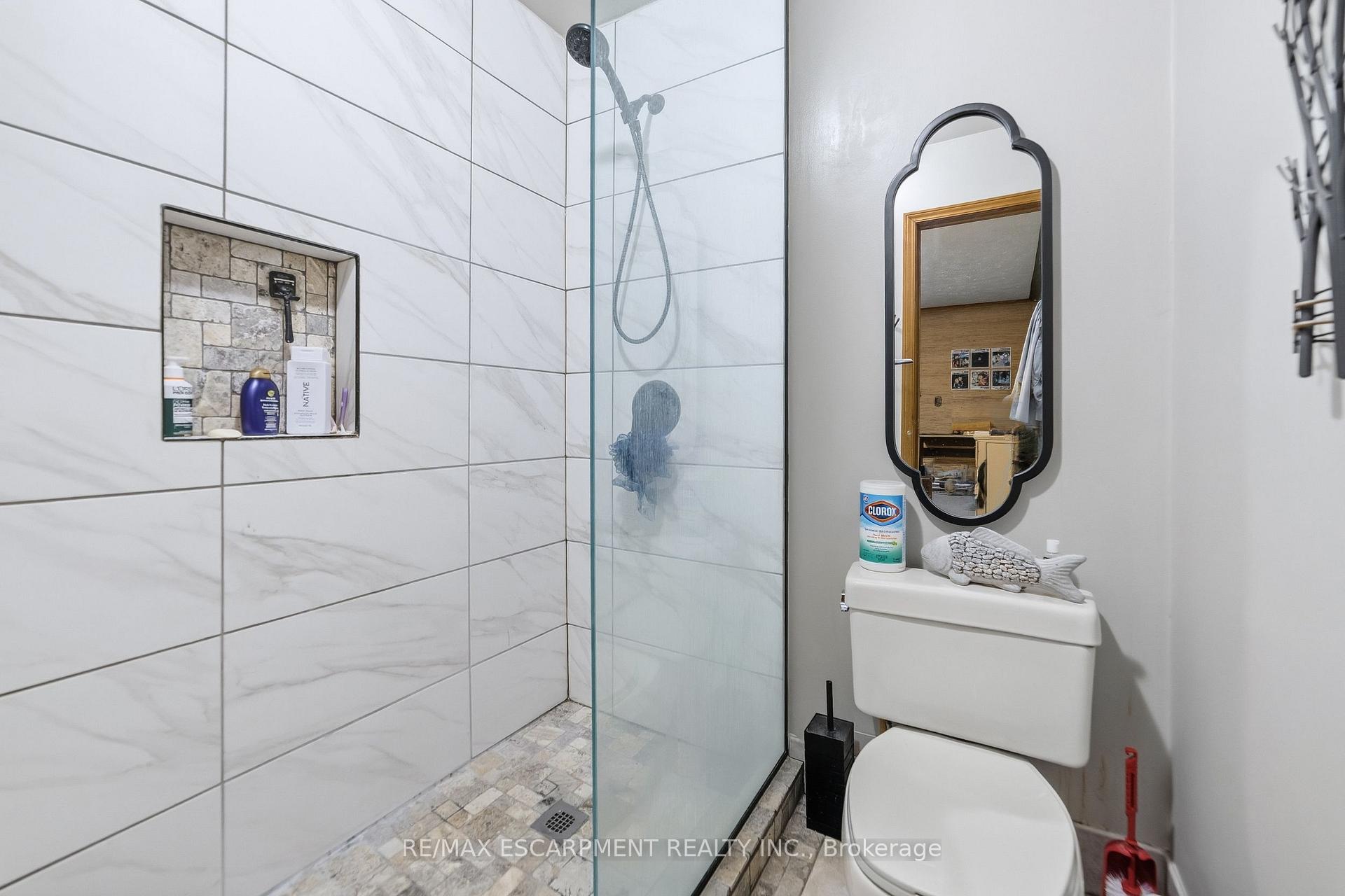 Photo 22 of 39 Audubon Street S, Hamilton, Stoney Creek Mountain — HOMEH
