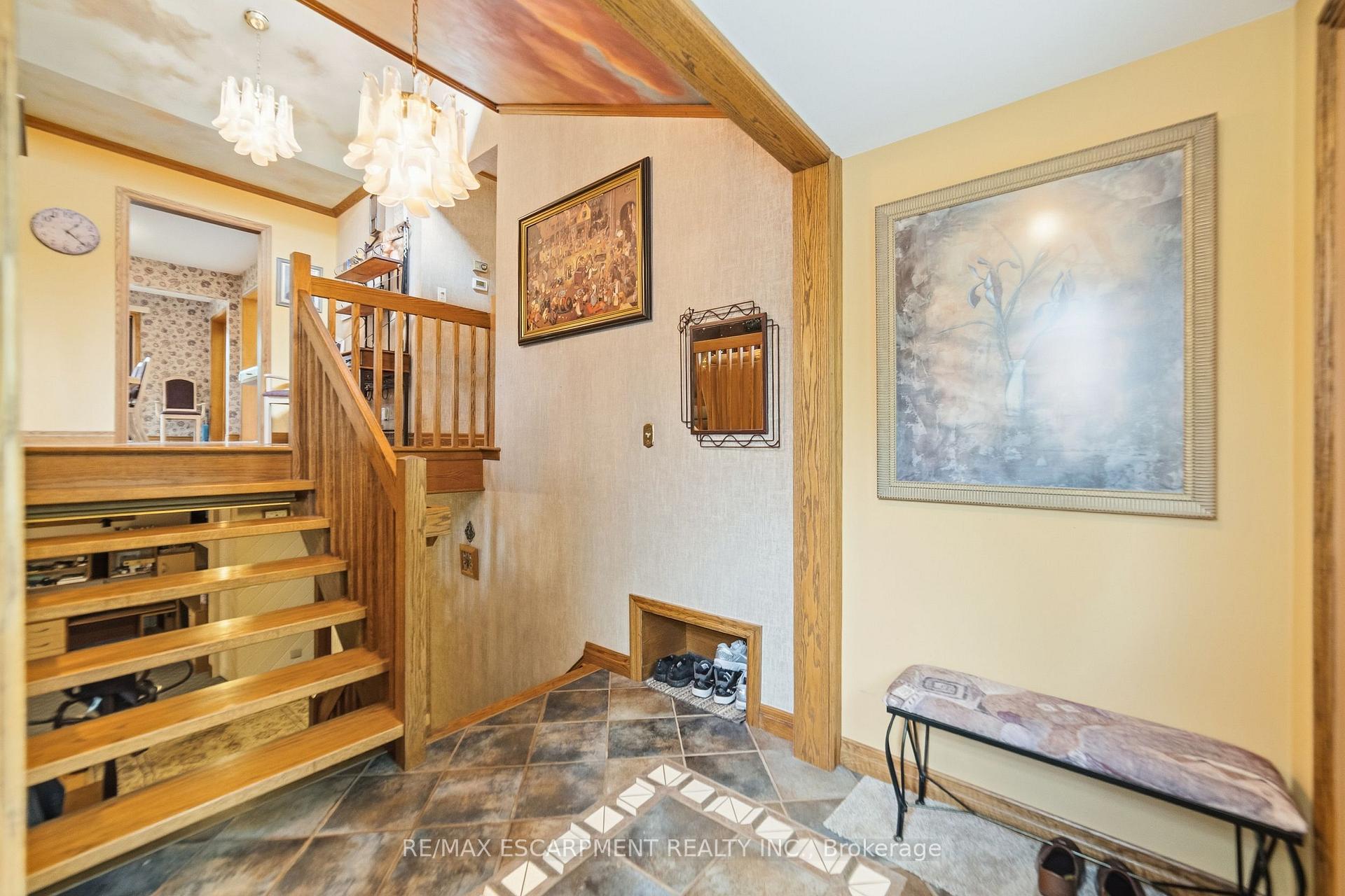 Photo 25 of 39 Audubon Street S, Hamilton, Stoney Creek Mountain — HOMEH