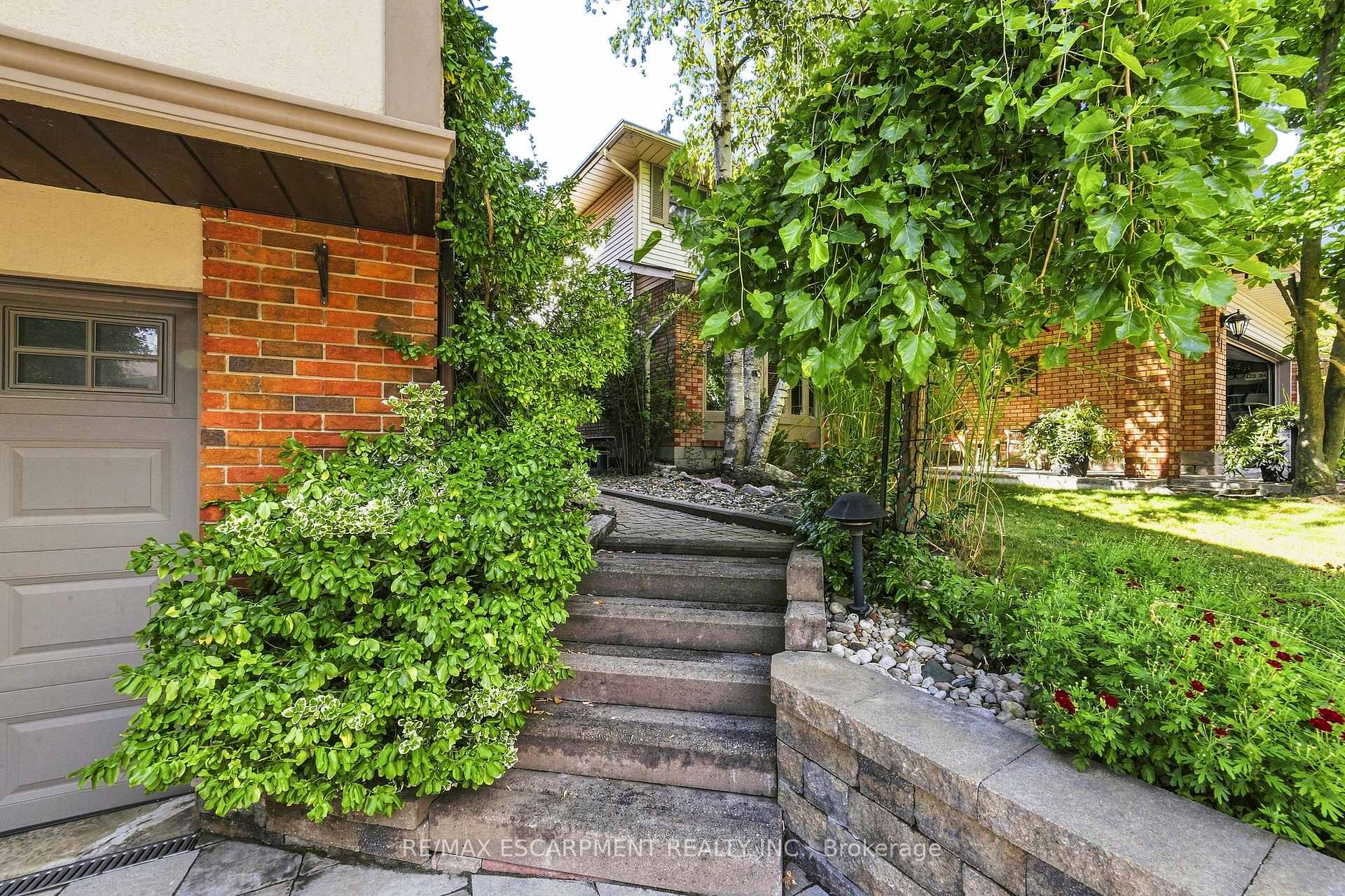 Photo 46 of 39 Audubon Street S, Hamilton, Stoney Creek Mountain — HOMEH