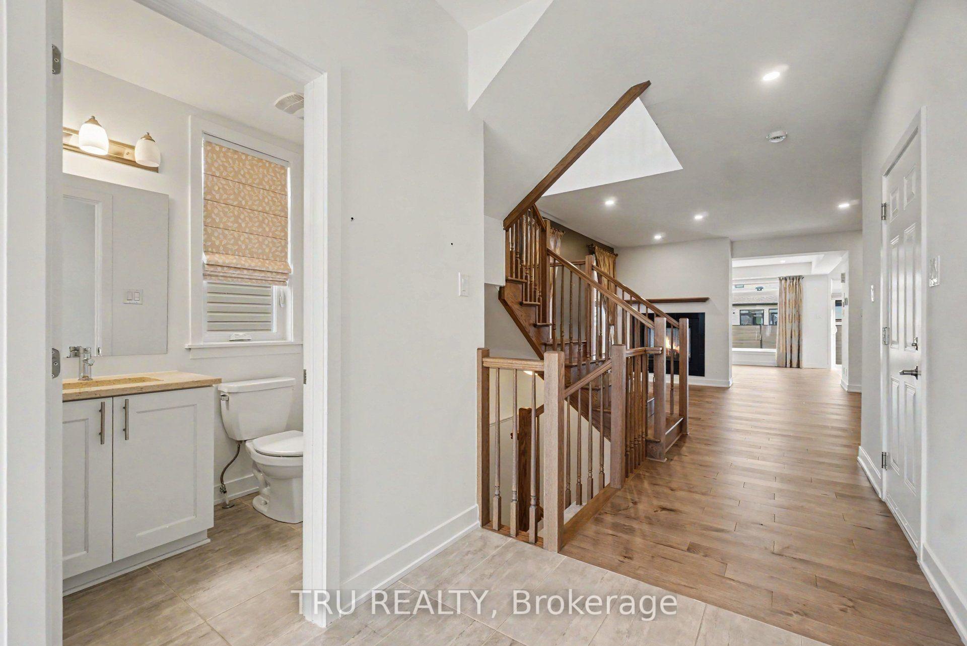 Photo 3 of 306 Chamomile Way, Ottawa, Leitrim — HOMEH