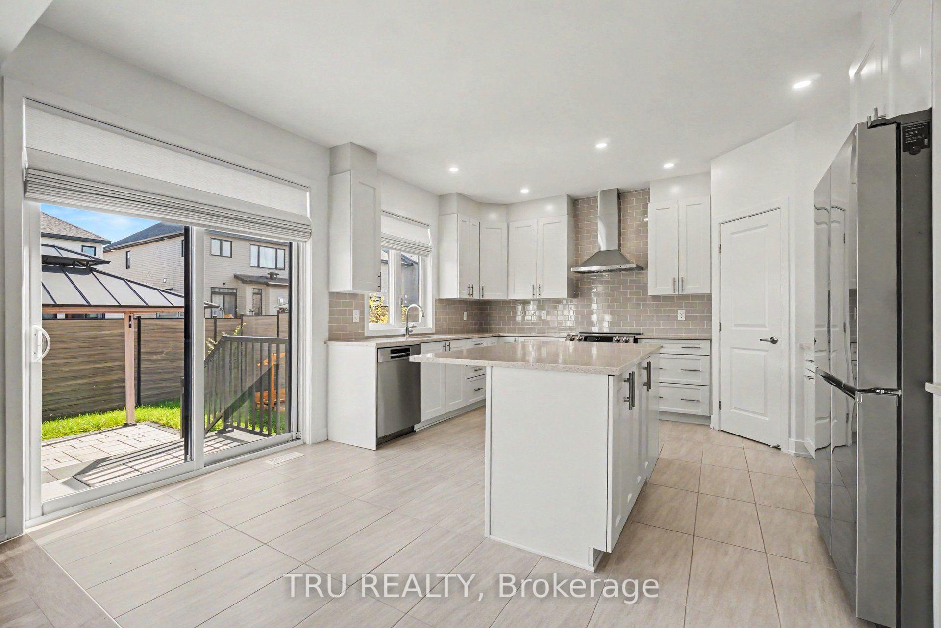 Photo 15 of 306 Chamomile Way, Ottawa, Leitrim — HOMEH