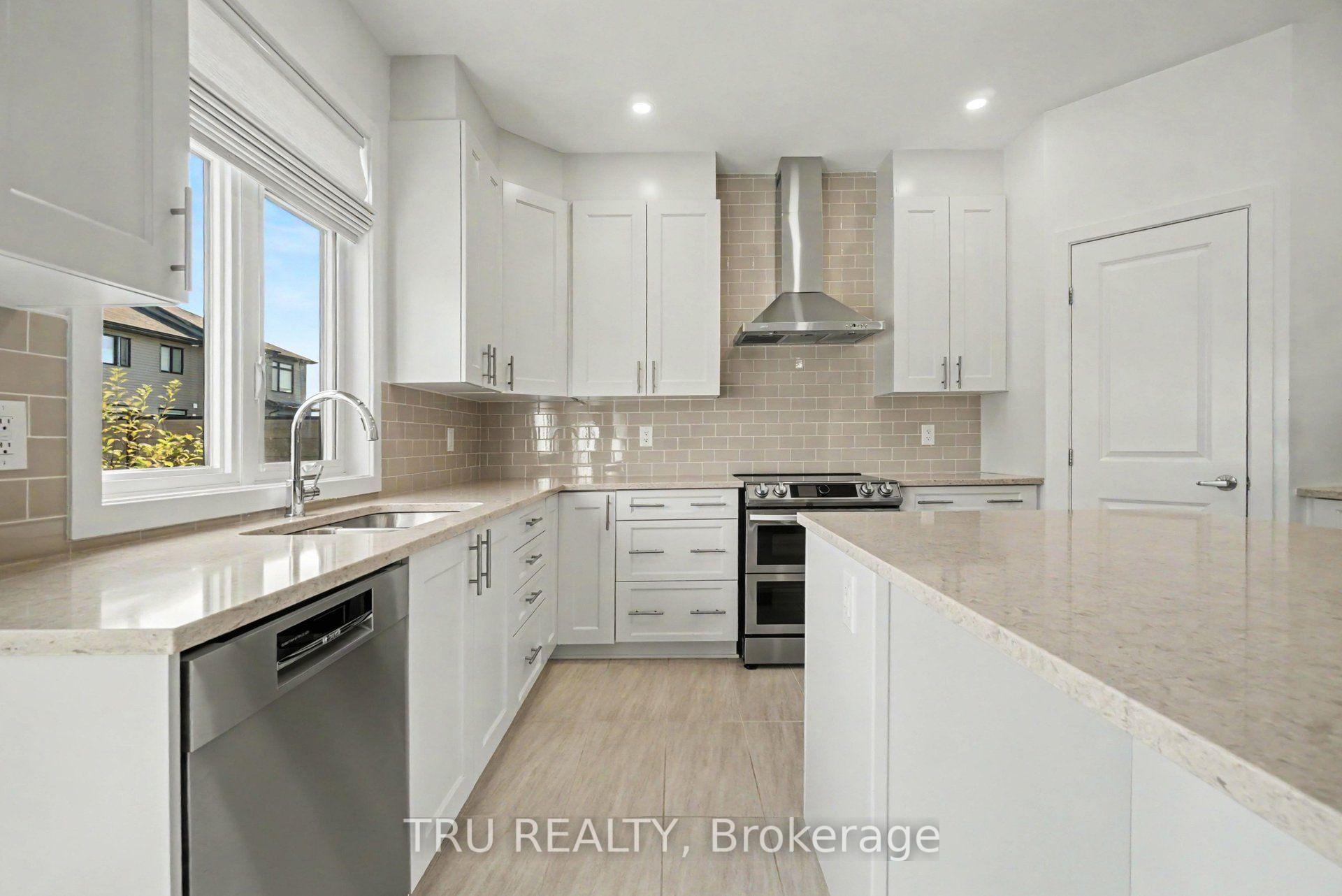 Photo 16 of 306 Chamomile Way, Ottawa, Leitrim — HOMEH